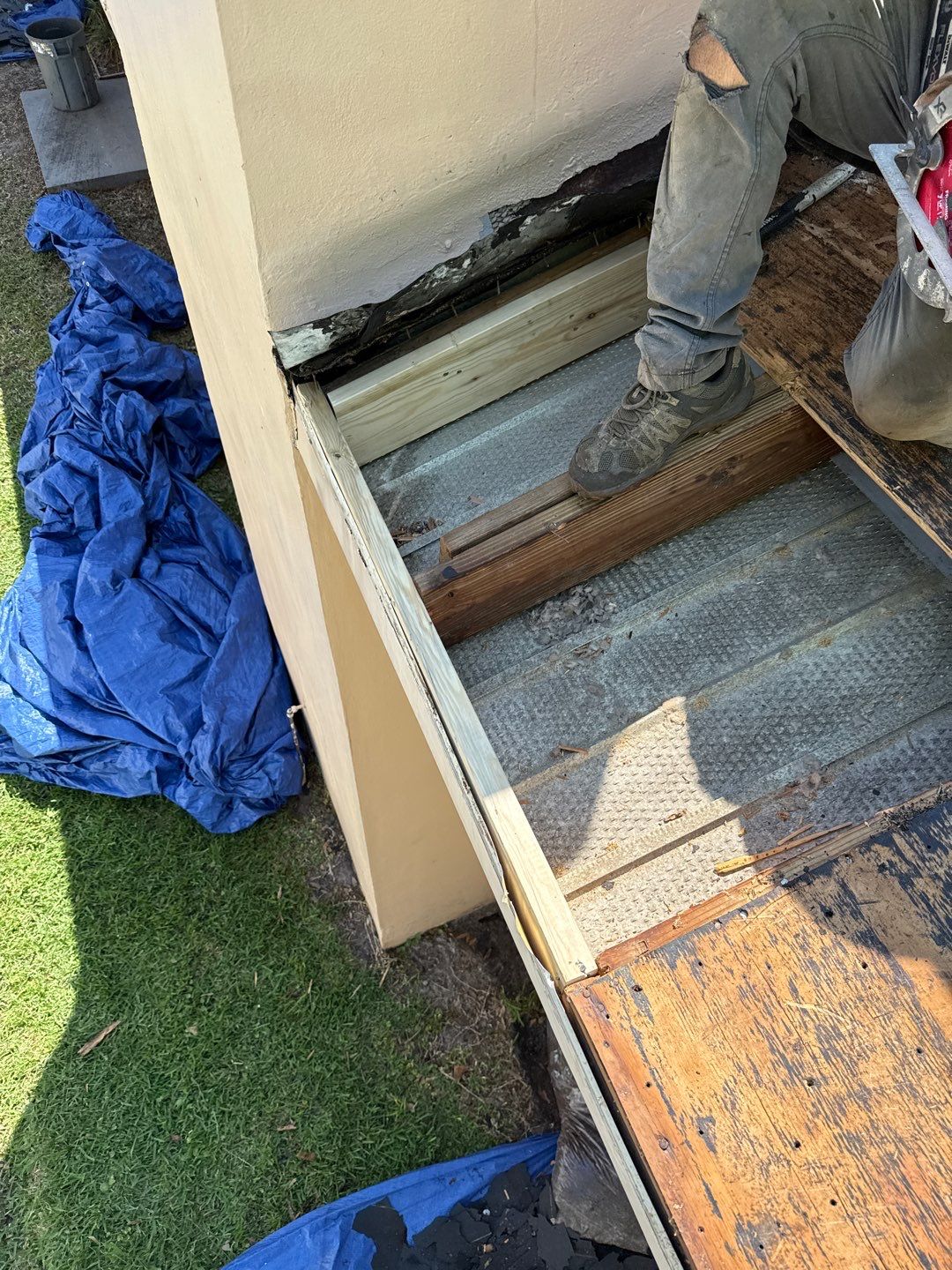 Project in Largo 33770 by Mitchell Roofing Company LLC 