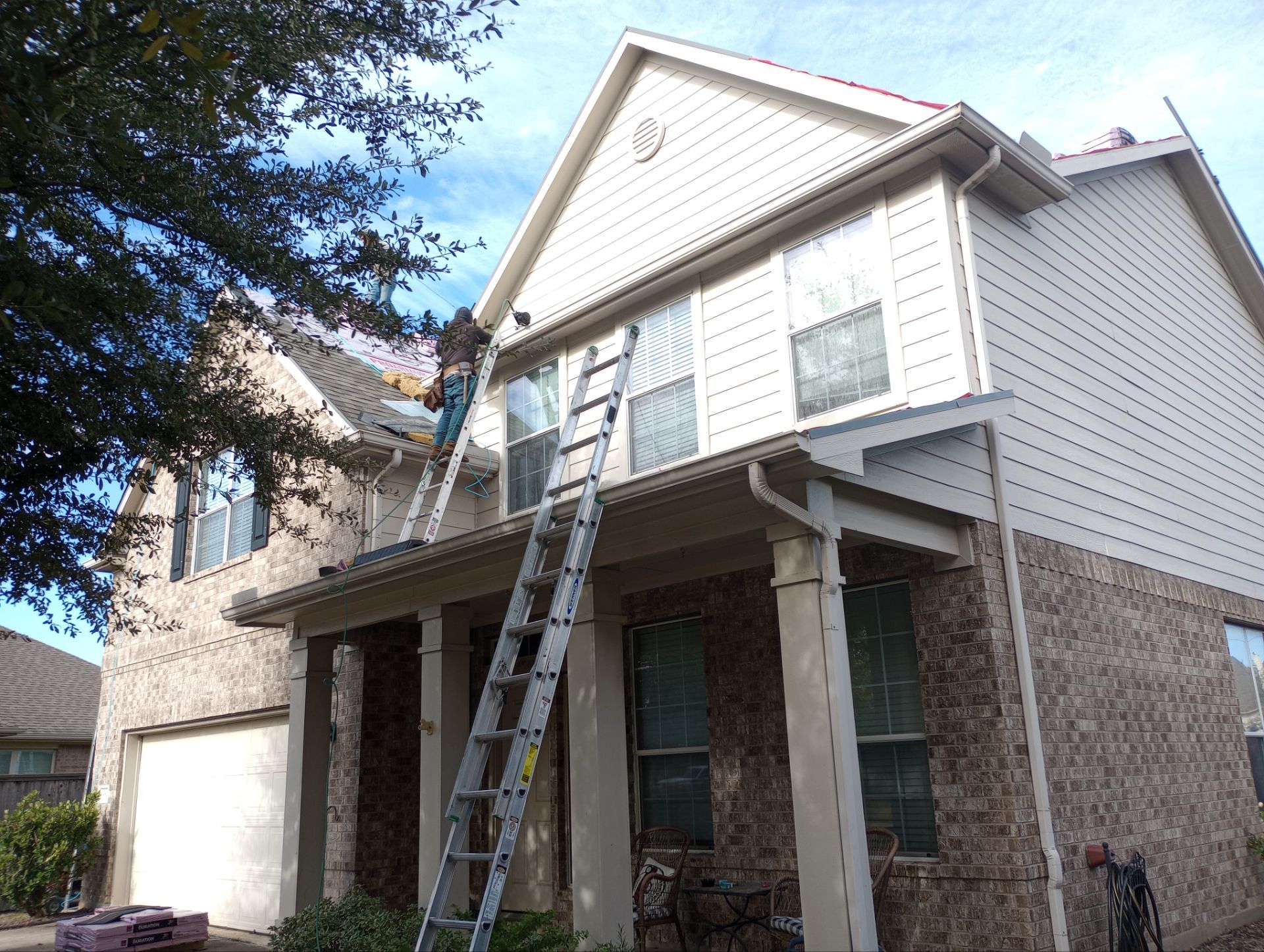 Residential Roofing Installation using Owen's Corning Duration (Lifetime) Shingles by Roof Repair Company