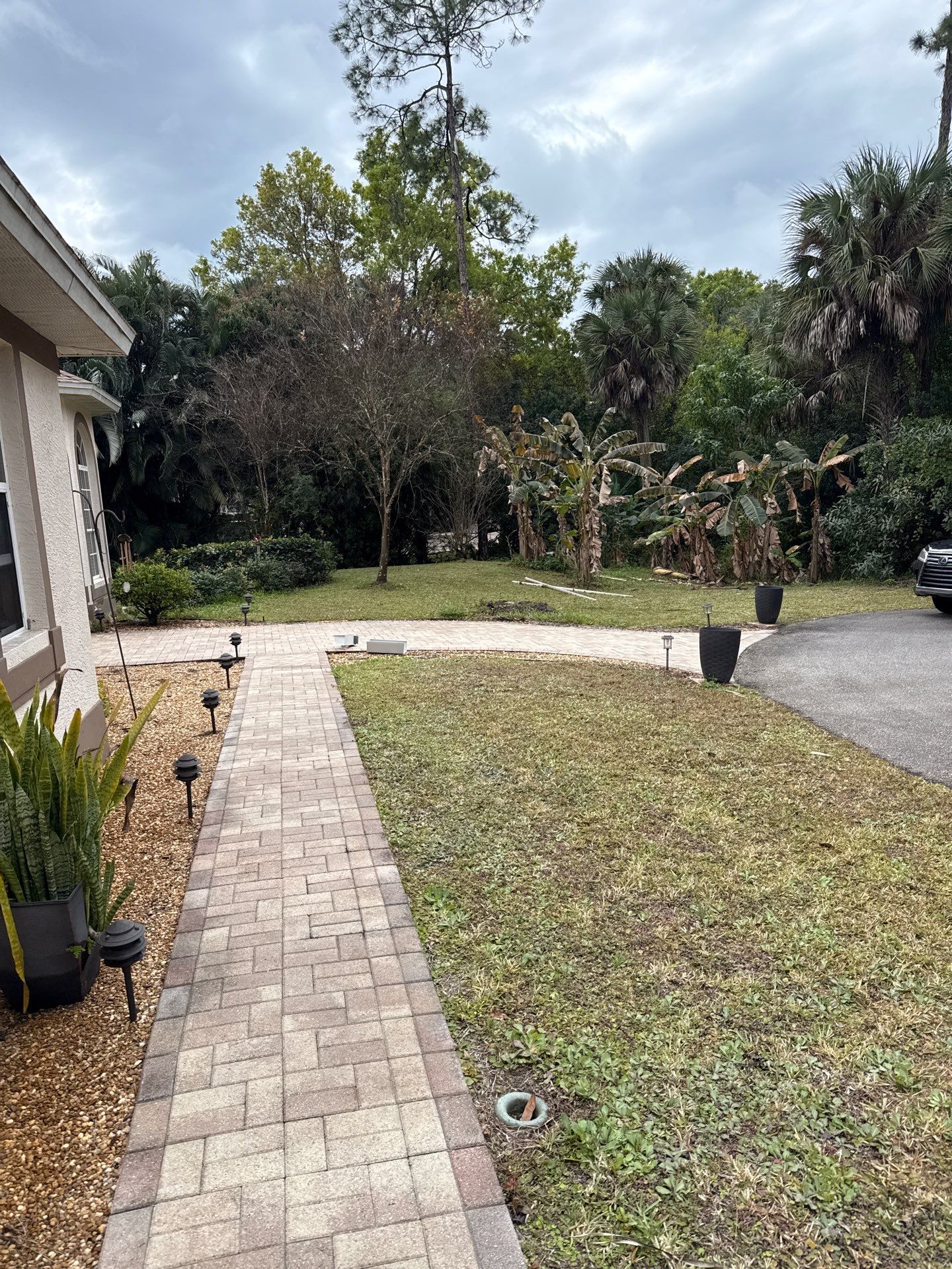 6 Inch Seamless Gutters using K-Style Seamless Gutters in Naples FL by Gutter Professors