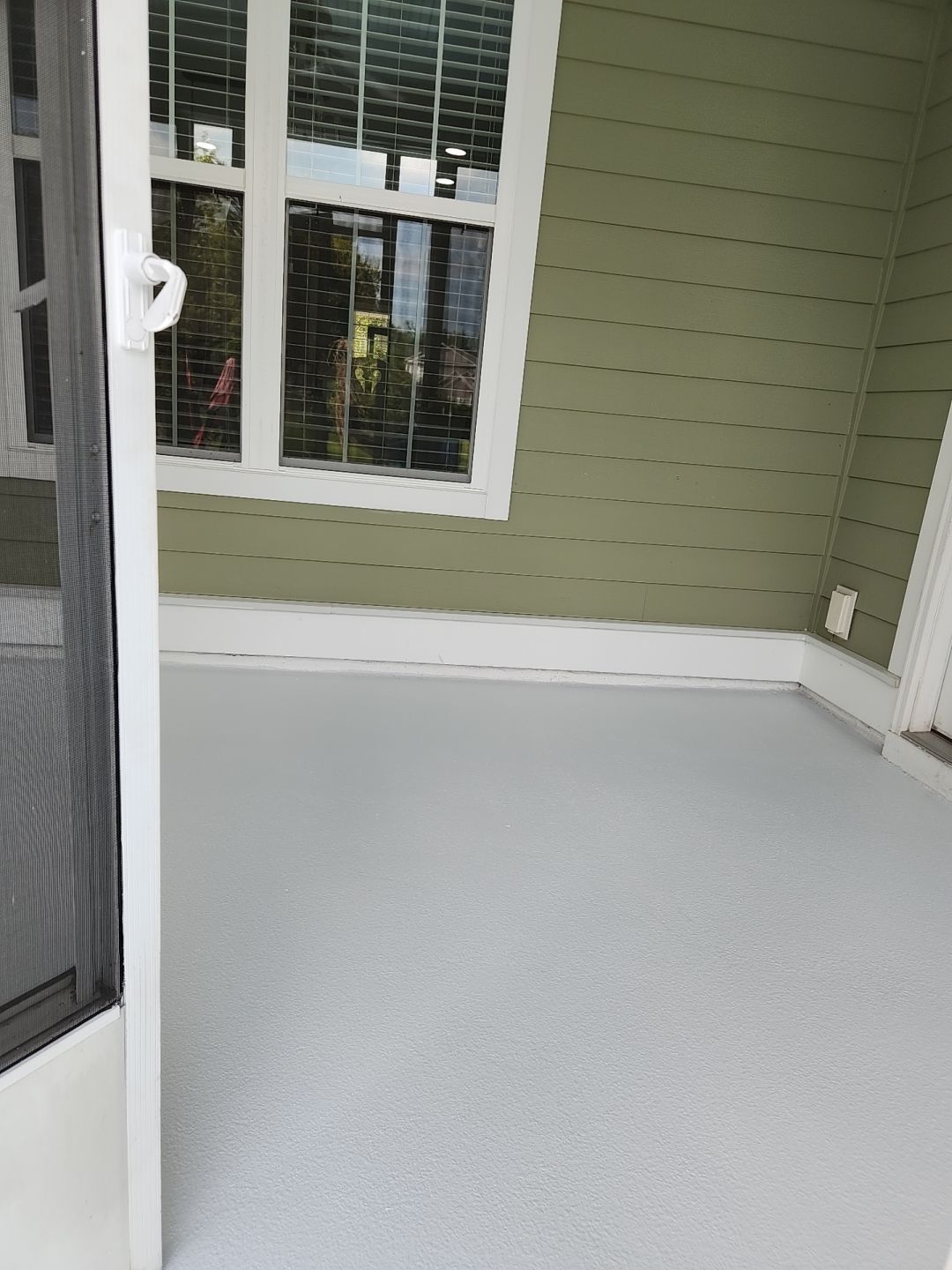 Pool Deck using AcryFin by DuraSeal