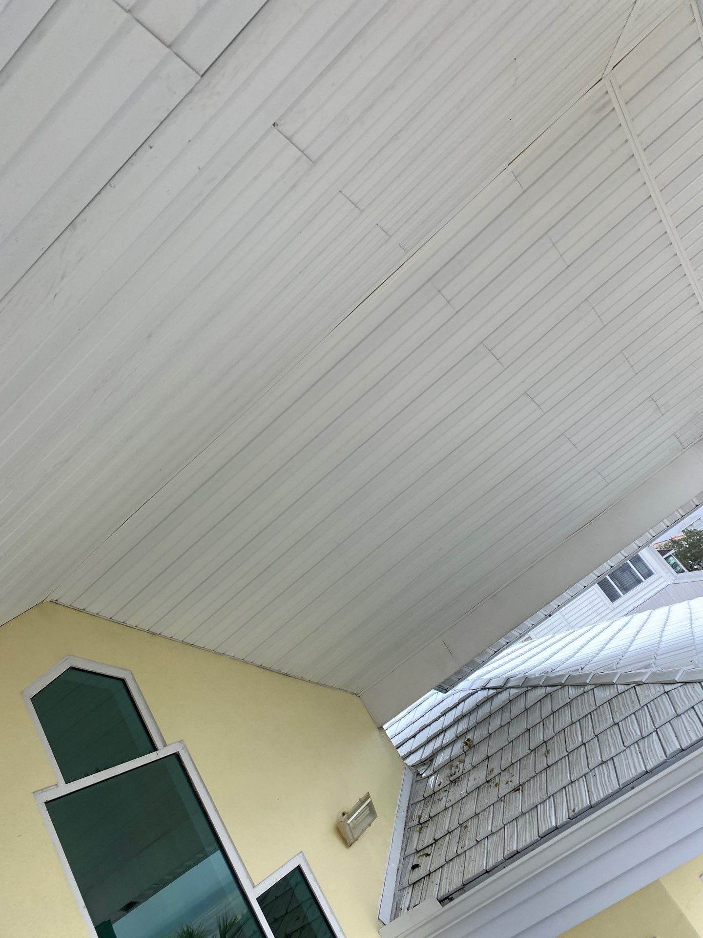 Soffit and Fascia Installation in Bradenton FL by Gutter Professors