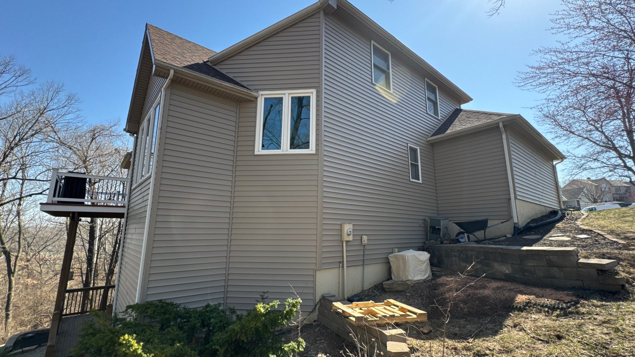 Siding Installation using Clay Market Square by EEC Windows, Siding & Roofing