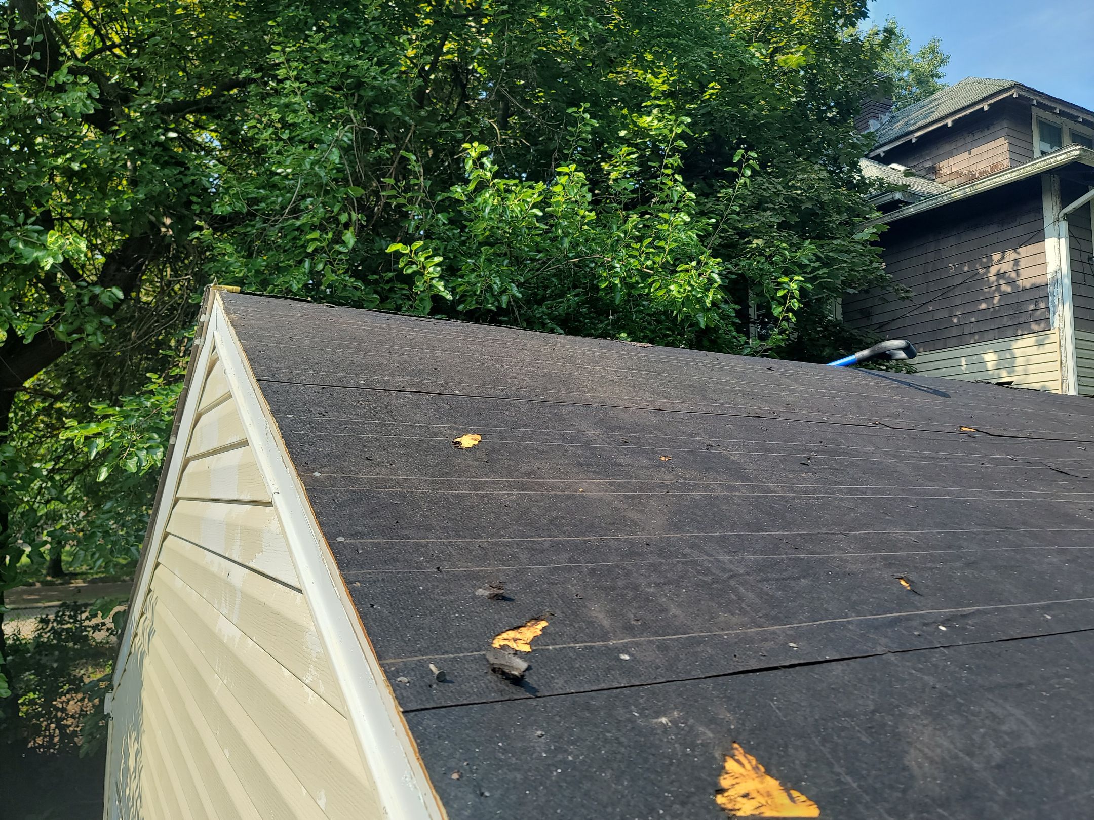 Atlas Pinnacle, Color: Heatherblend, Drip Edge: White by Eagle Eye Roofing