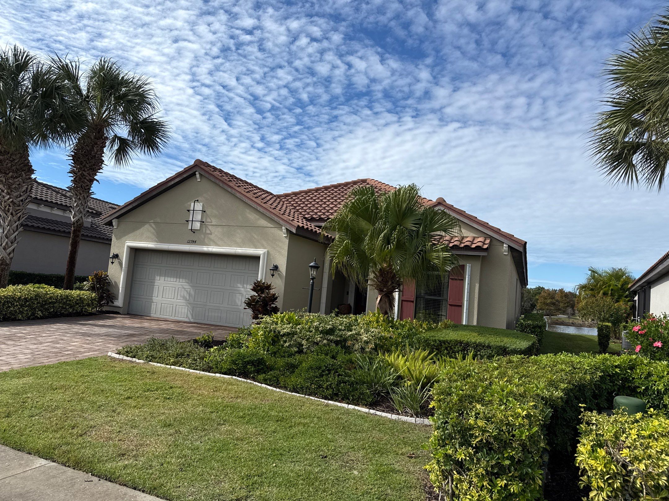 🌿 Tile Roof Cleaning in Lakewood Ranch — Safe for Plants & Tortoise-Friendly! 🐢✨ by Sunshine AquaWash