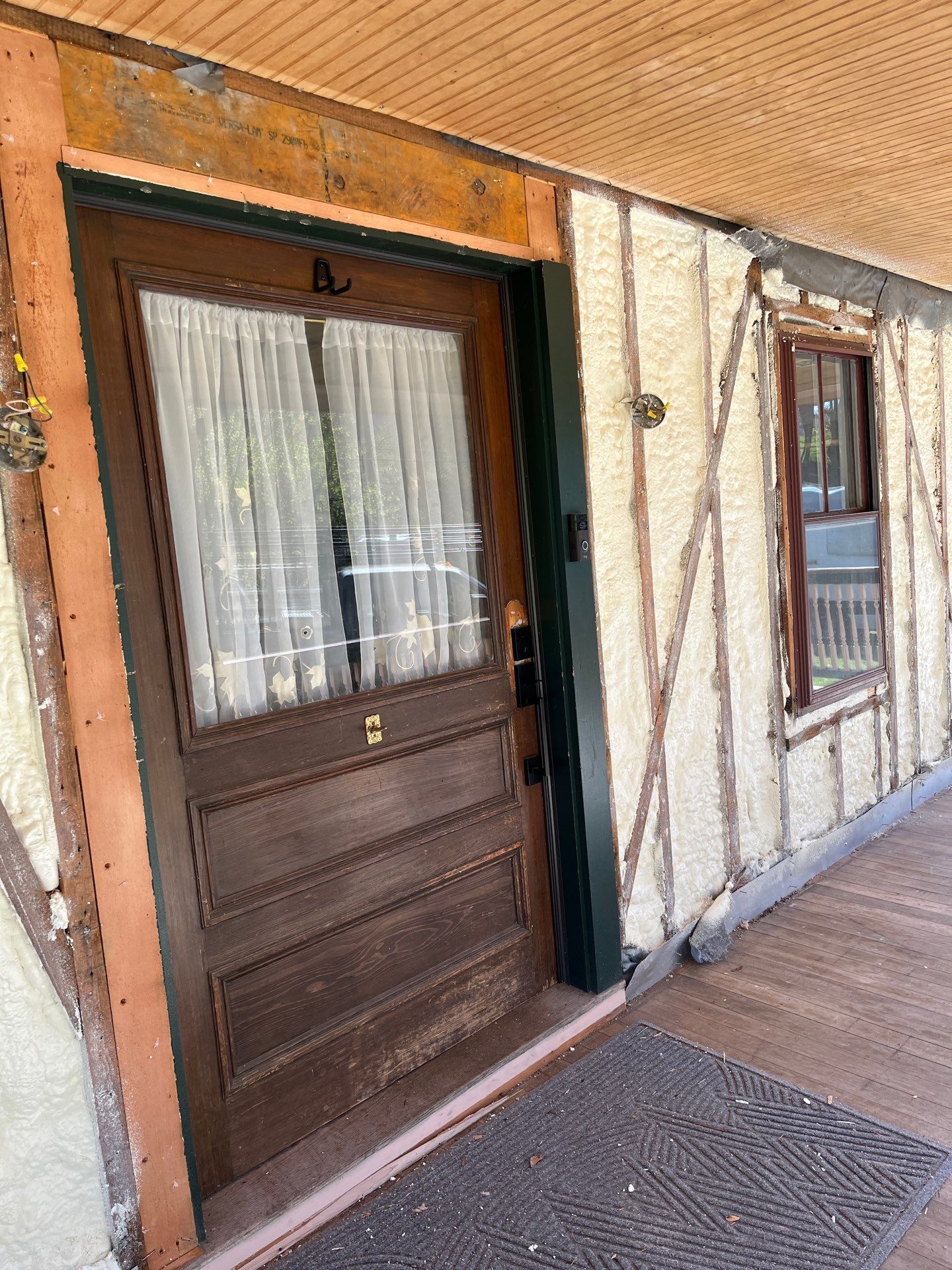Siding Installation using Closed Cell Spray Foam by NYS Foam & Energy