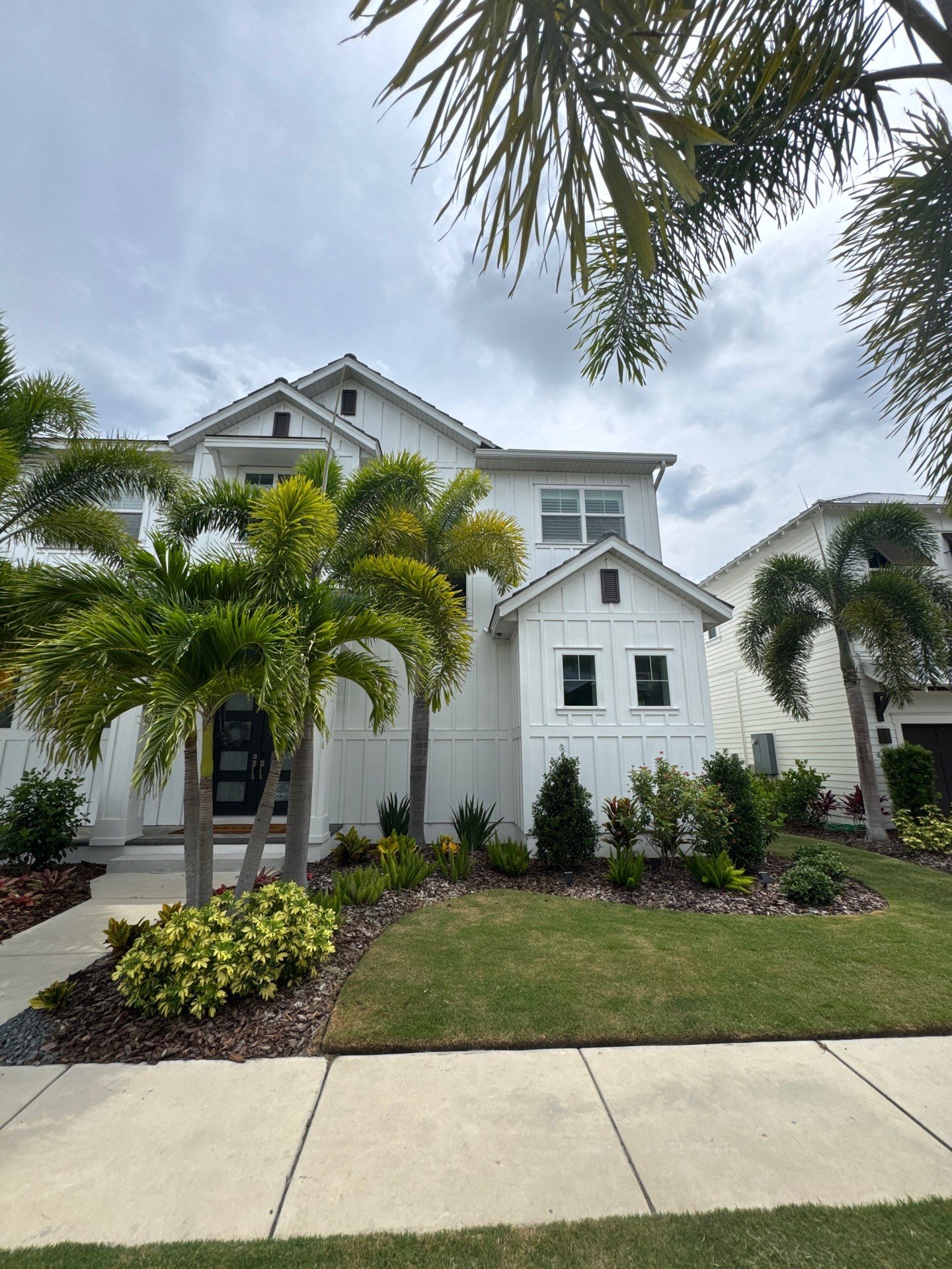 Permanent LED Soffit Lighting and Landscape Illumination in Apollo Beach by Elegant Accents 