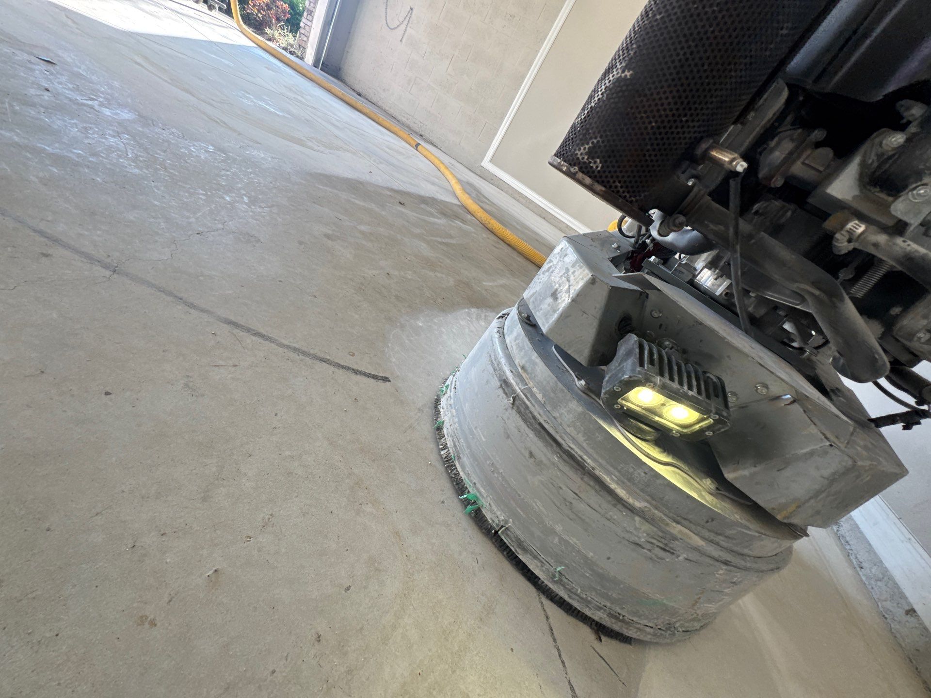 Another Wonderful Garage Transformation Using Wombat Flake by Performance Floors & Coating