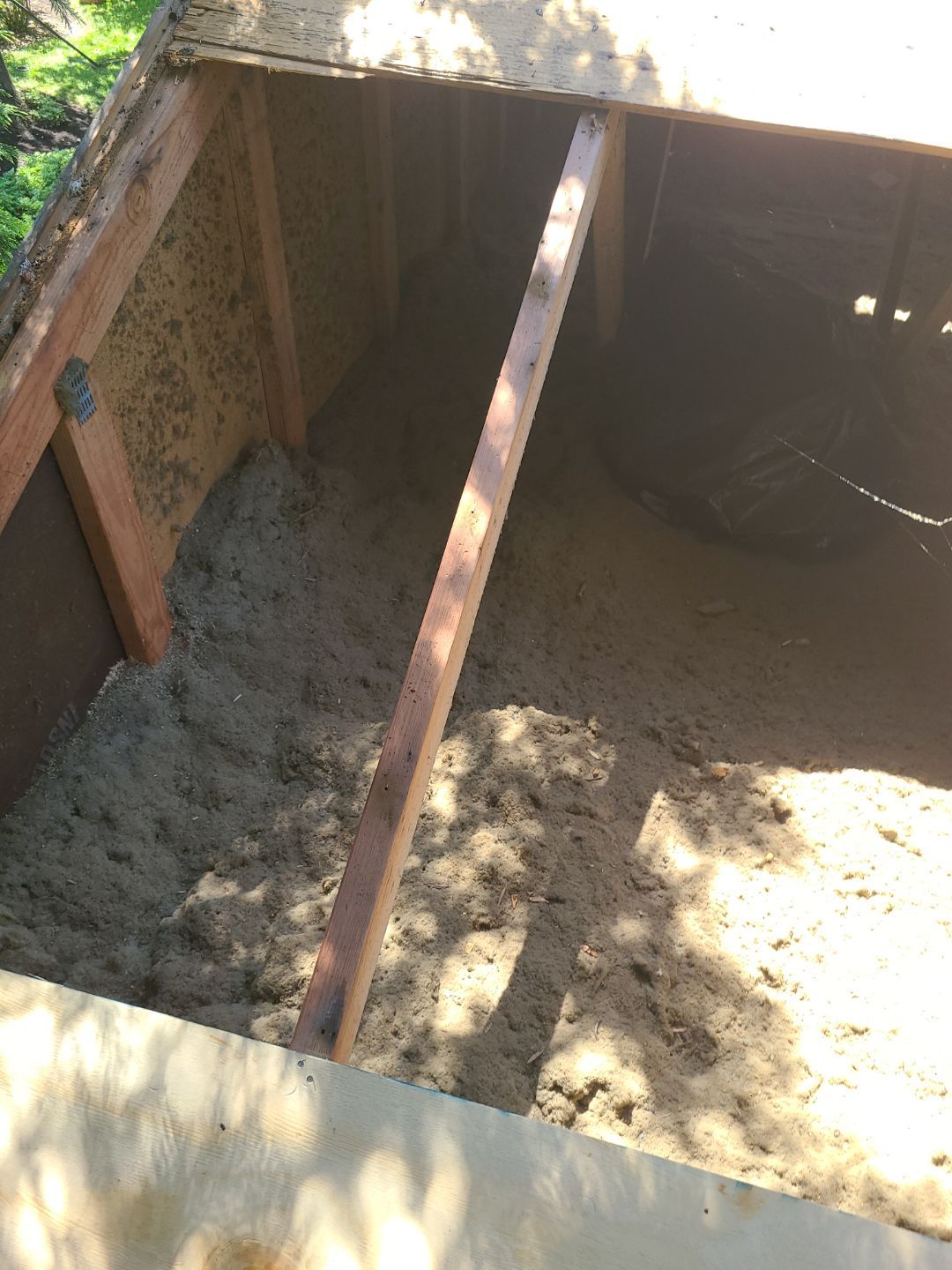 Burke: CertainTeed Landmark Designer Shingles in Moire Black by RM Banning, Inc.