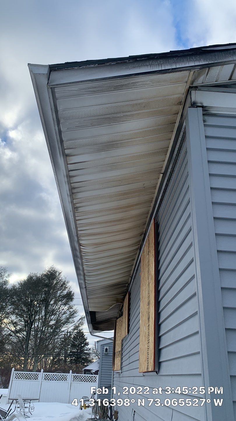 Fire Damage using Certainteed Mainsteet D4 and Owens corning quarry gray by A Plus Exterior