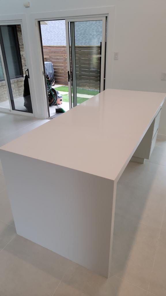 Modern & Clean Kitchen by SLM General Contractors & Roofing