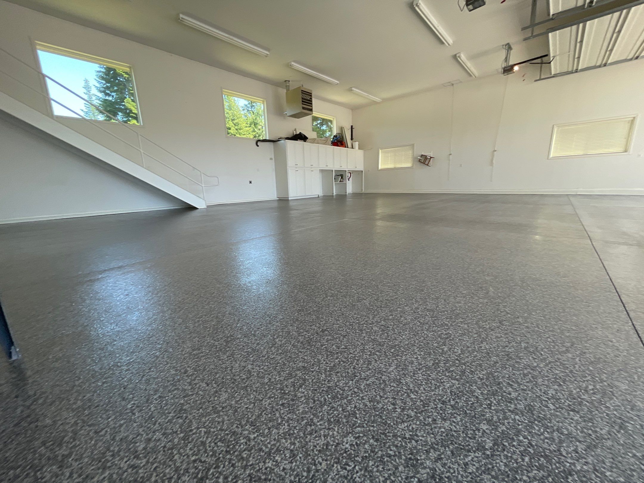 Garage Transformation using Echo 1/4" Chip by Croc Coatings, LLC