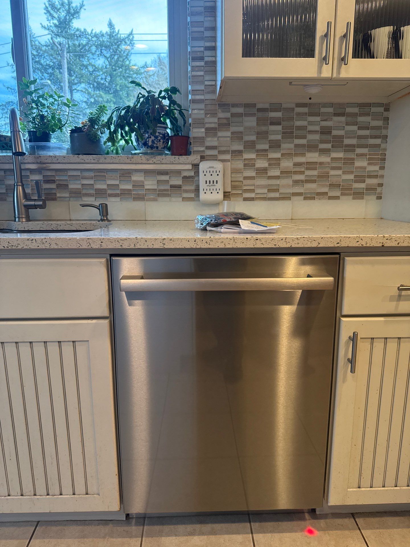 Dishwasher/ Outlit  by RoundHouse Installations