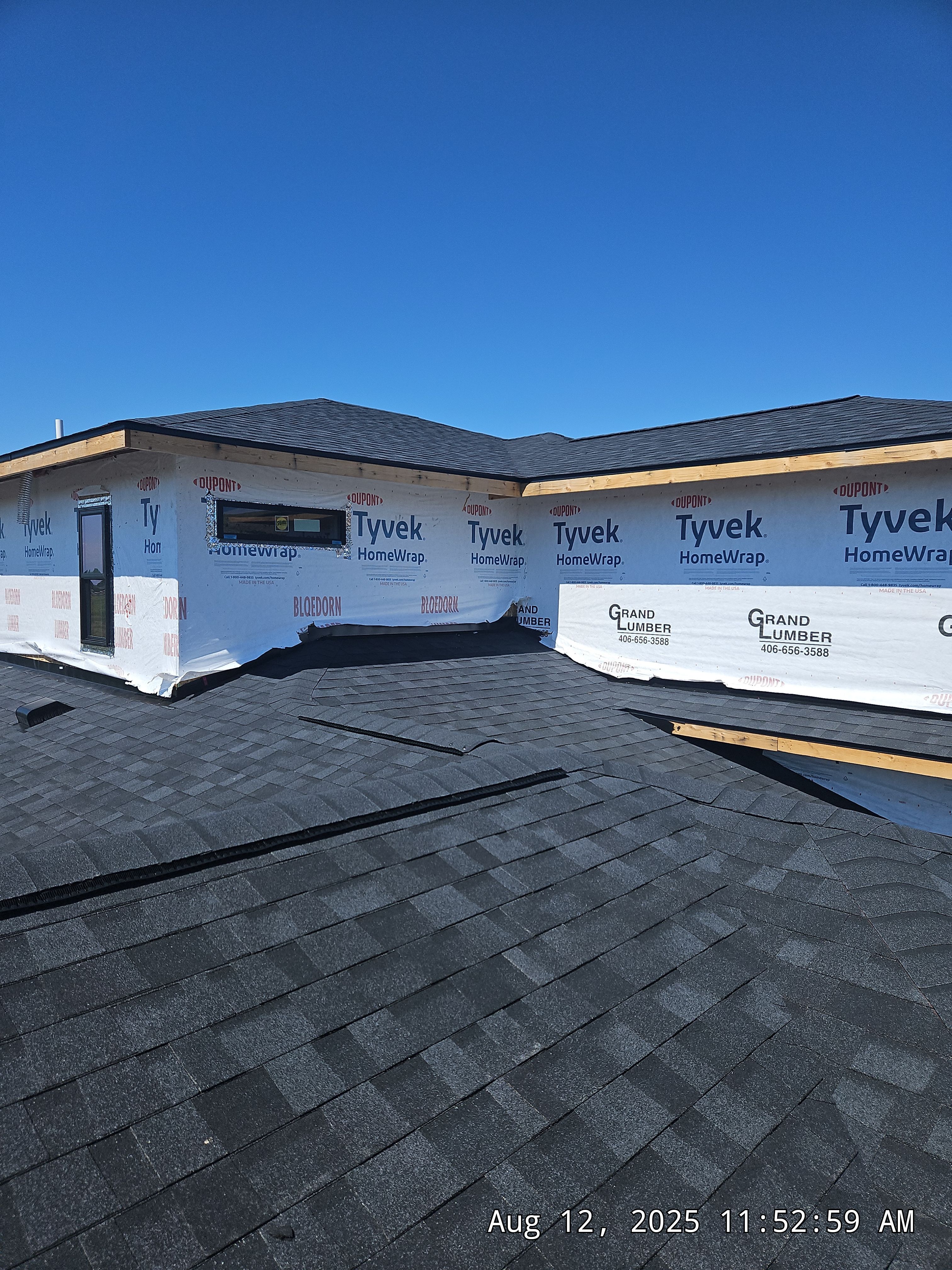 New Construction LP Smartside by Plankwalker Siding & Roofing
