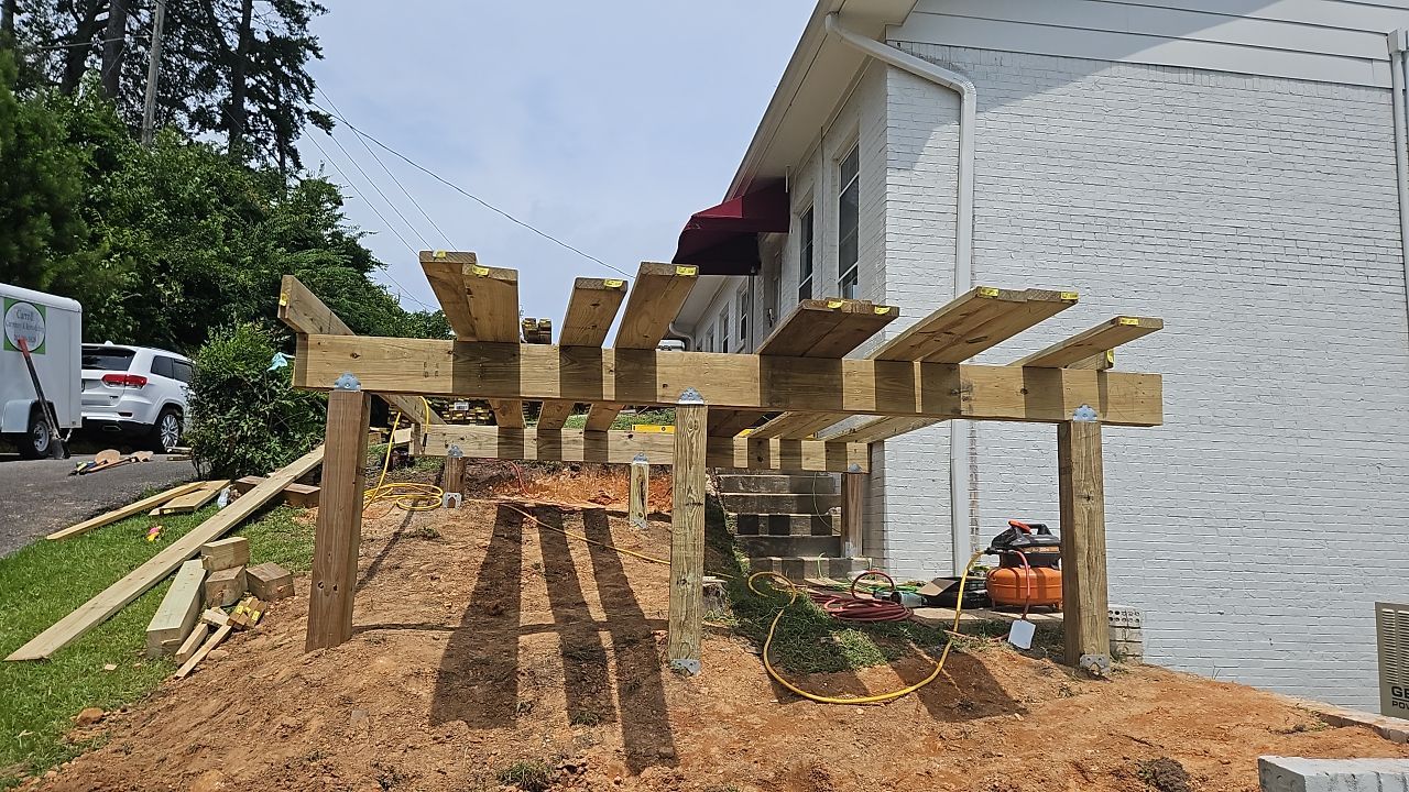 Independence Drive - Deck Installation   by Pillar and Pine