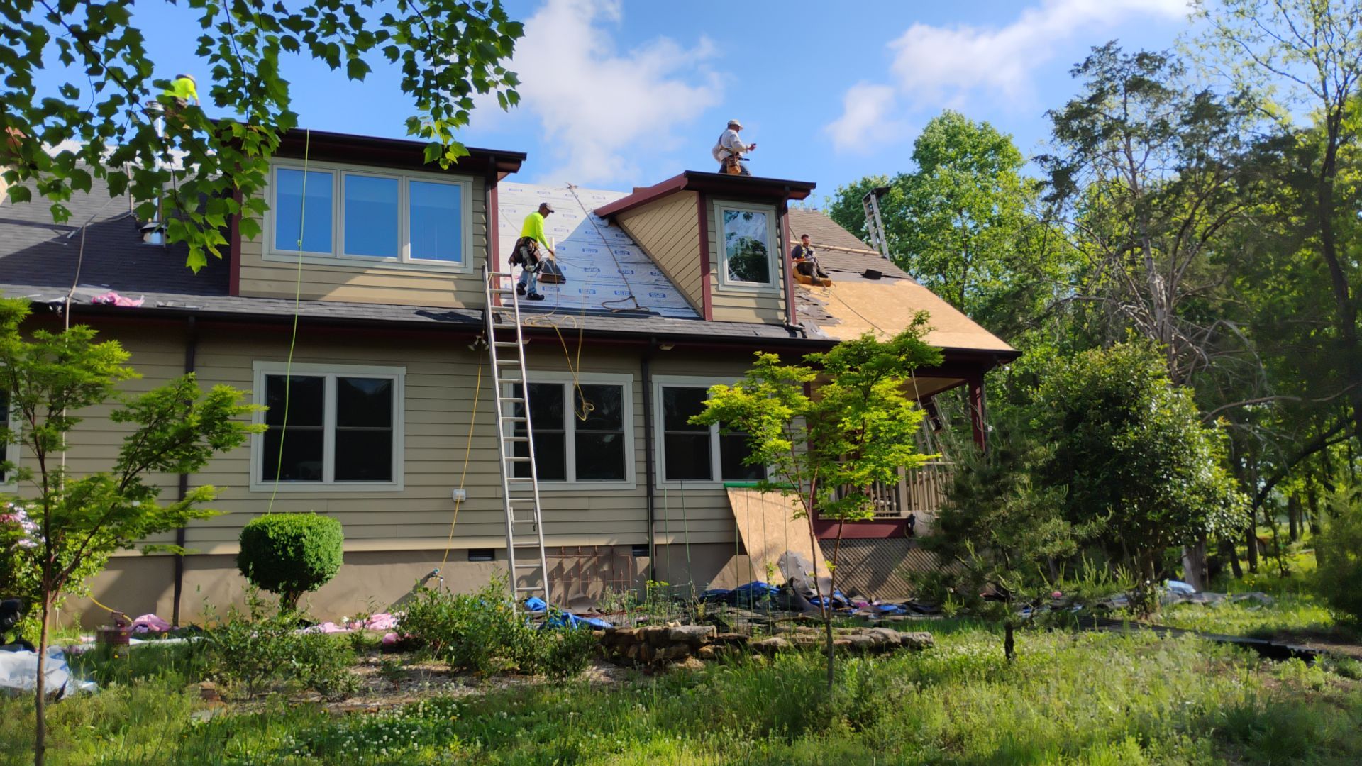Tony's roof by BROCK BUILDERS 