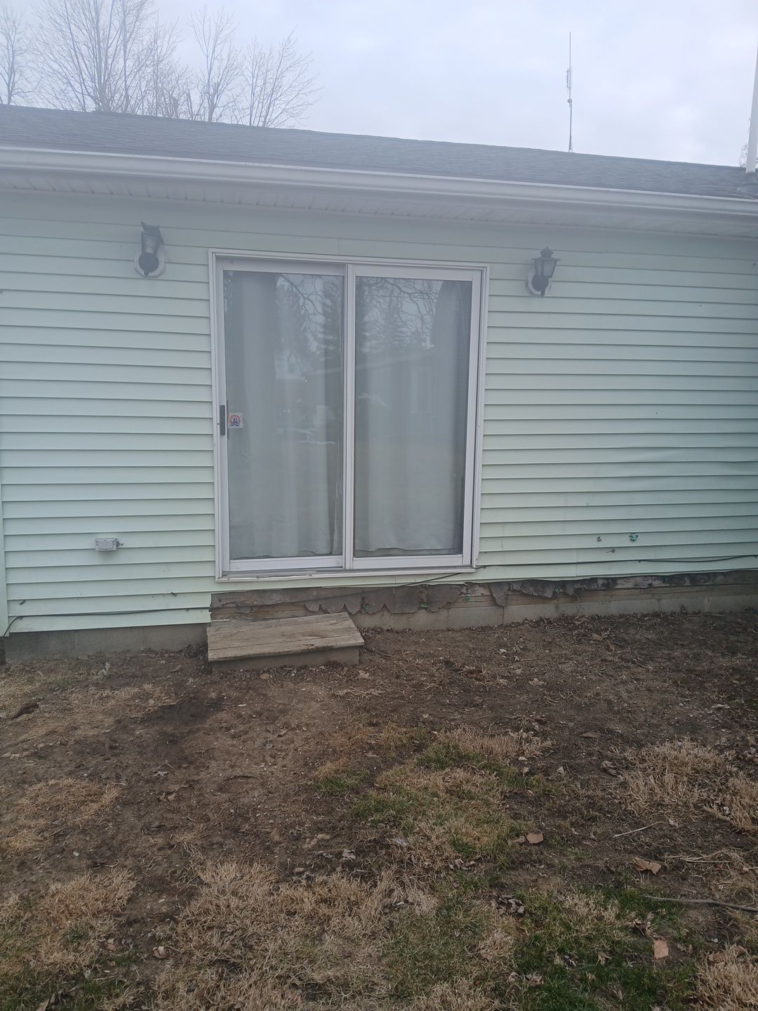 16 Replacement Window & 1 Sliding Patio Door Project - Van Wert, Oh 45891 by Window World Of Fort Wayne