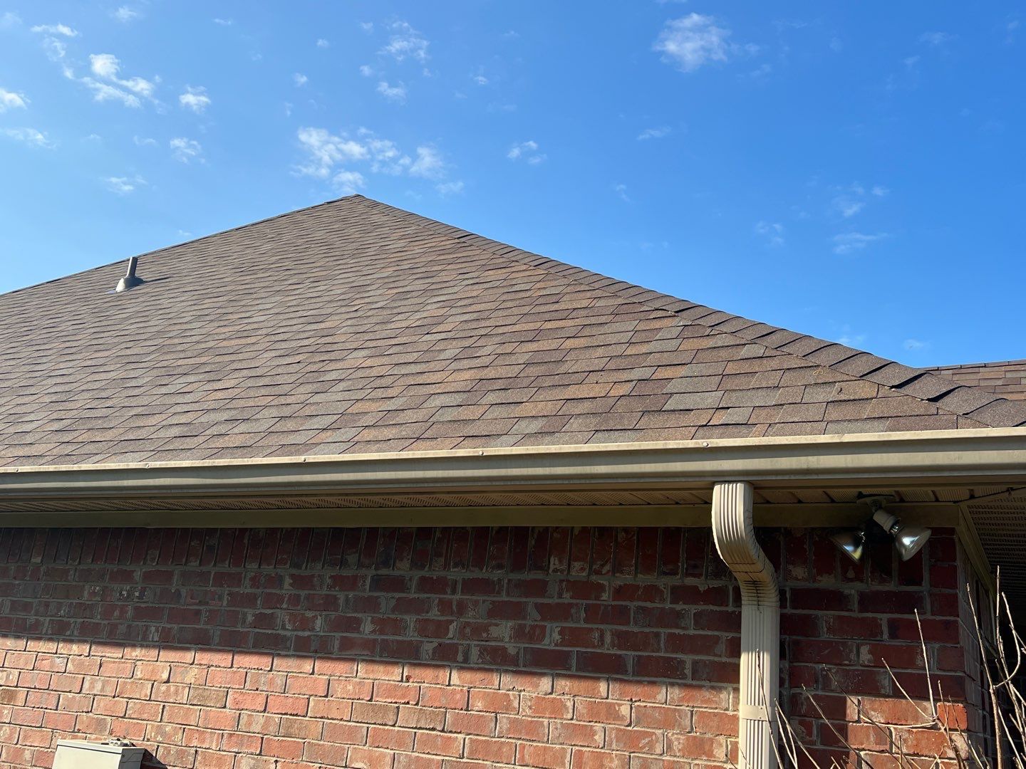 Residential Roofing Installation using Owens Corning Duration Shingles Roofing System by Undersun Roofing 