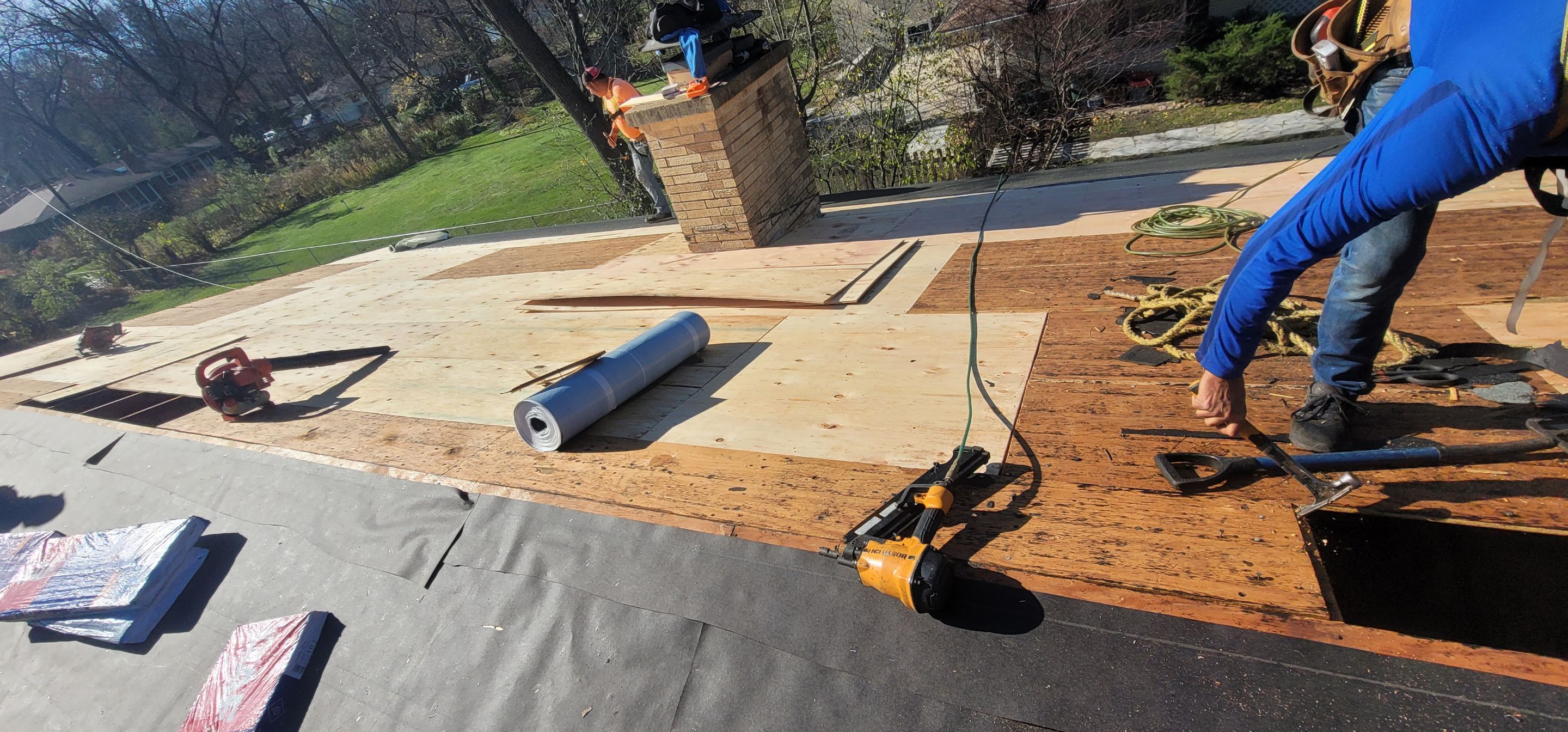 James Hardie Siding Installation, Shingle Roof Replacement & Window Replacement by Custom Installations