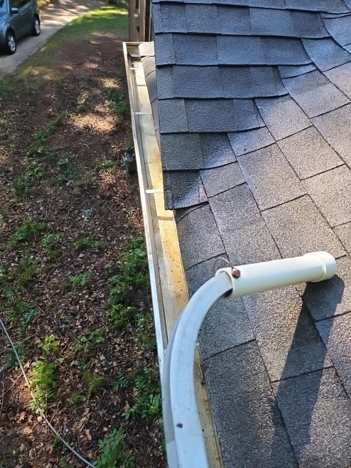House Wash using cleaner by Power Wash Masters LLC