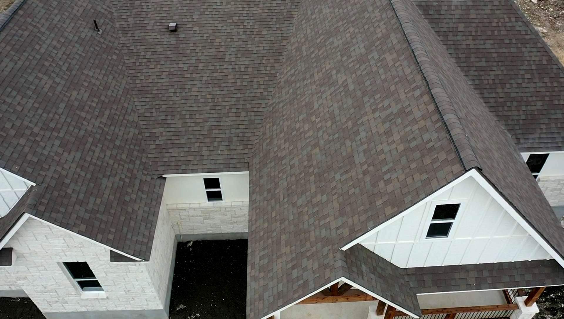 New Home Construction using Owens Corning 30 year Architectural Shingles by Premier Roofing and Contracting