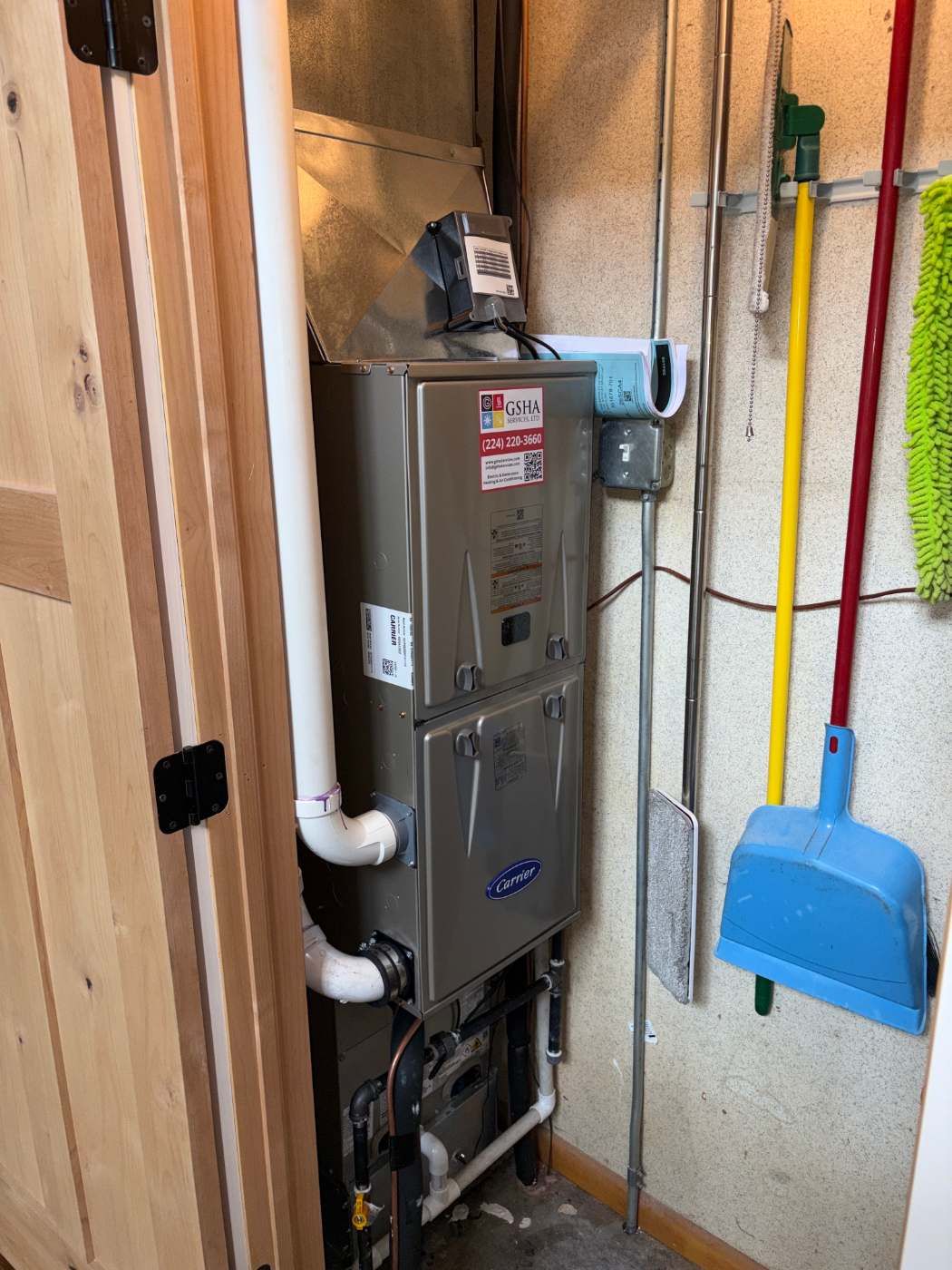 Carrier Performance 96 Furnace & Twin Comfort 14 Air Conditioner Installation – Ingleside, IL | GSHA Services, LTD by GSHA Services LTD
