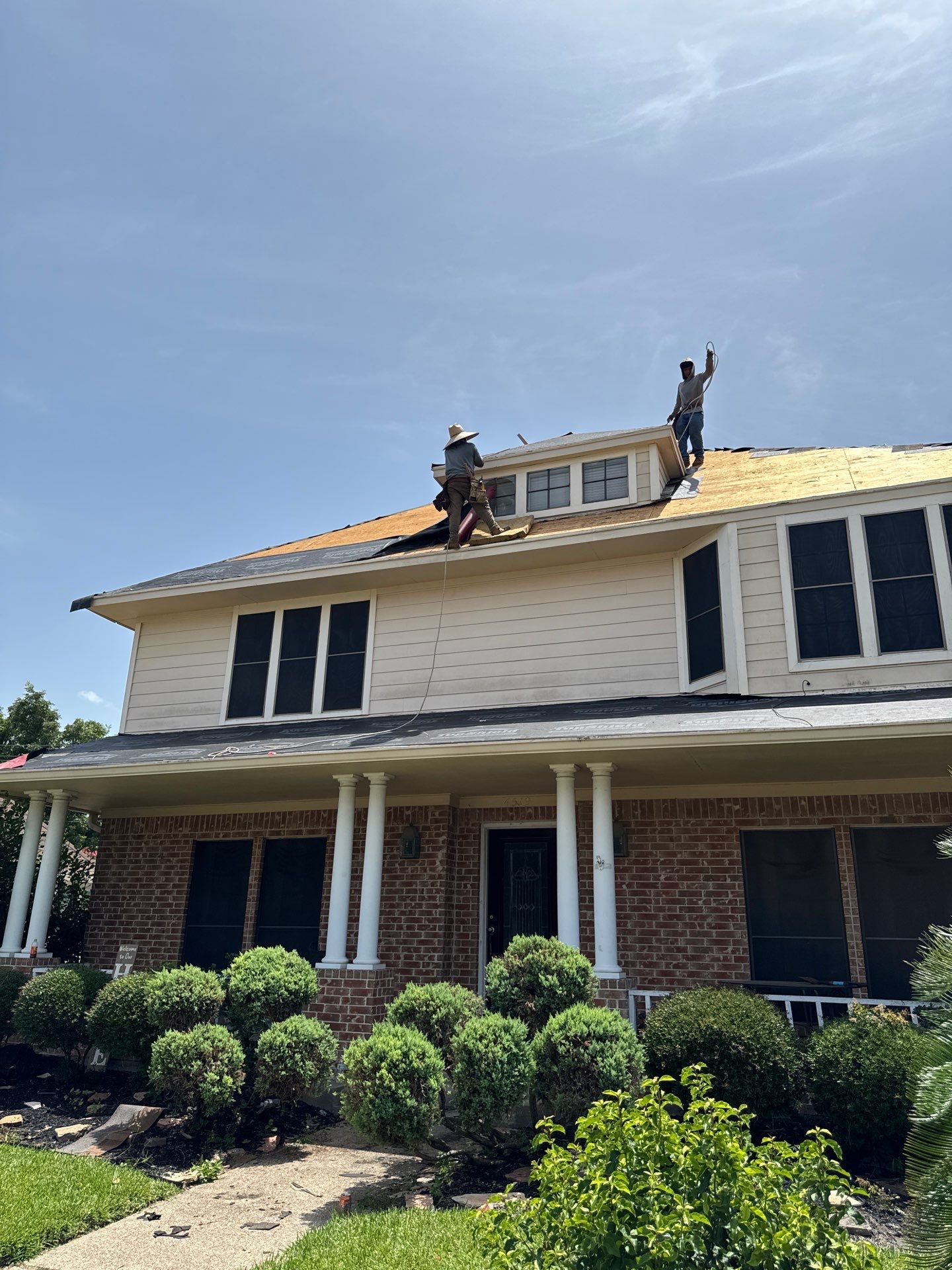 Residential Roof Replacement using OWENS CORNING OAKRIDGE by Elite Roofing LLC