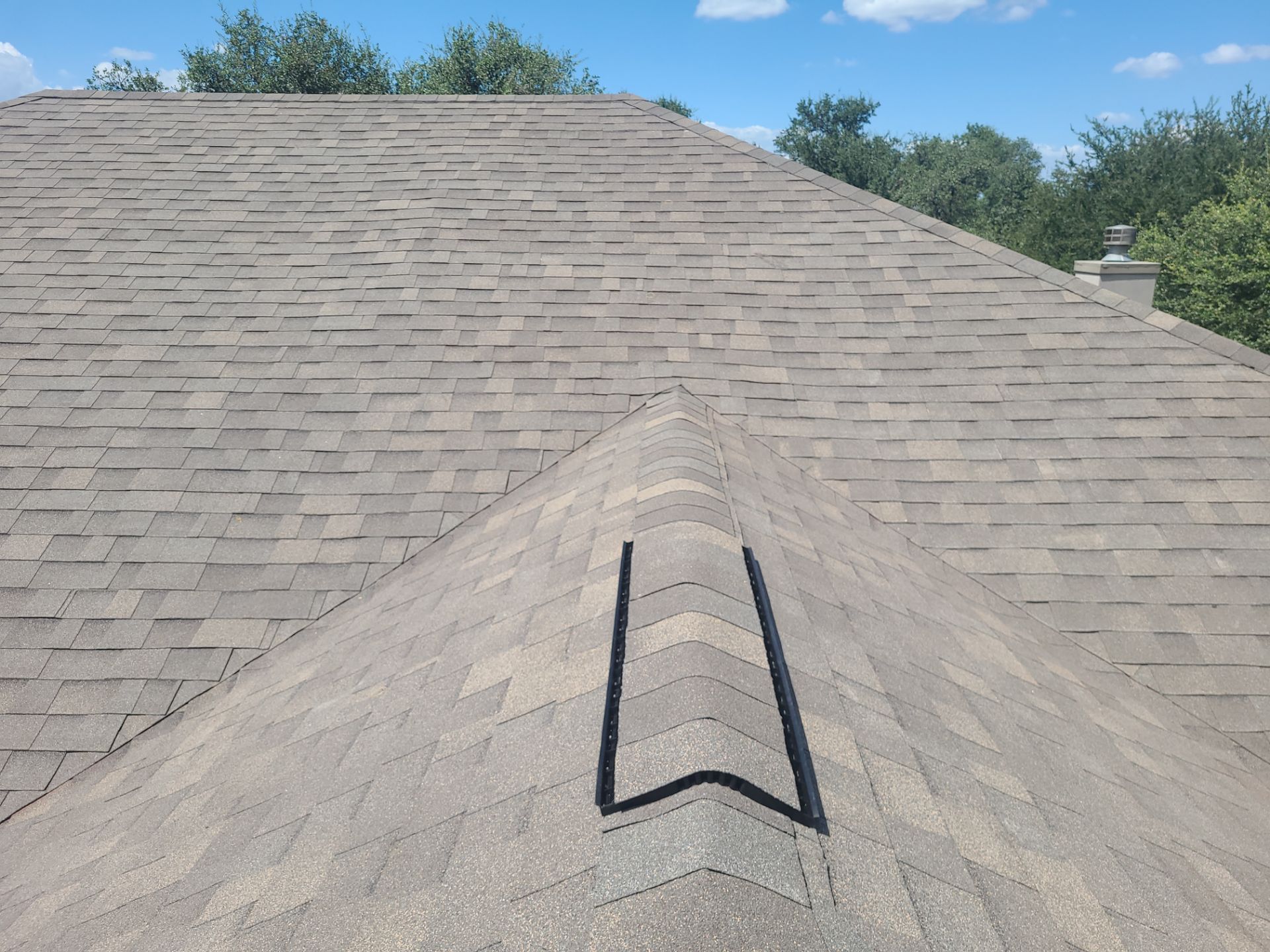 Class IV, Malarkey Vista  by Oakwood Roofing and Construction, LLC
