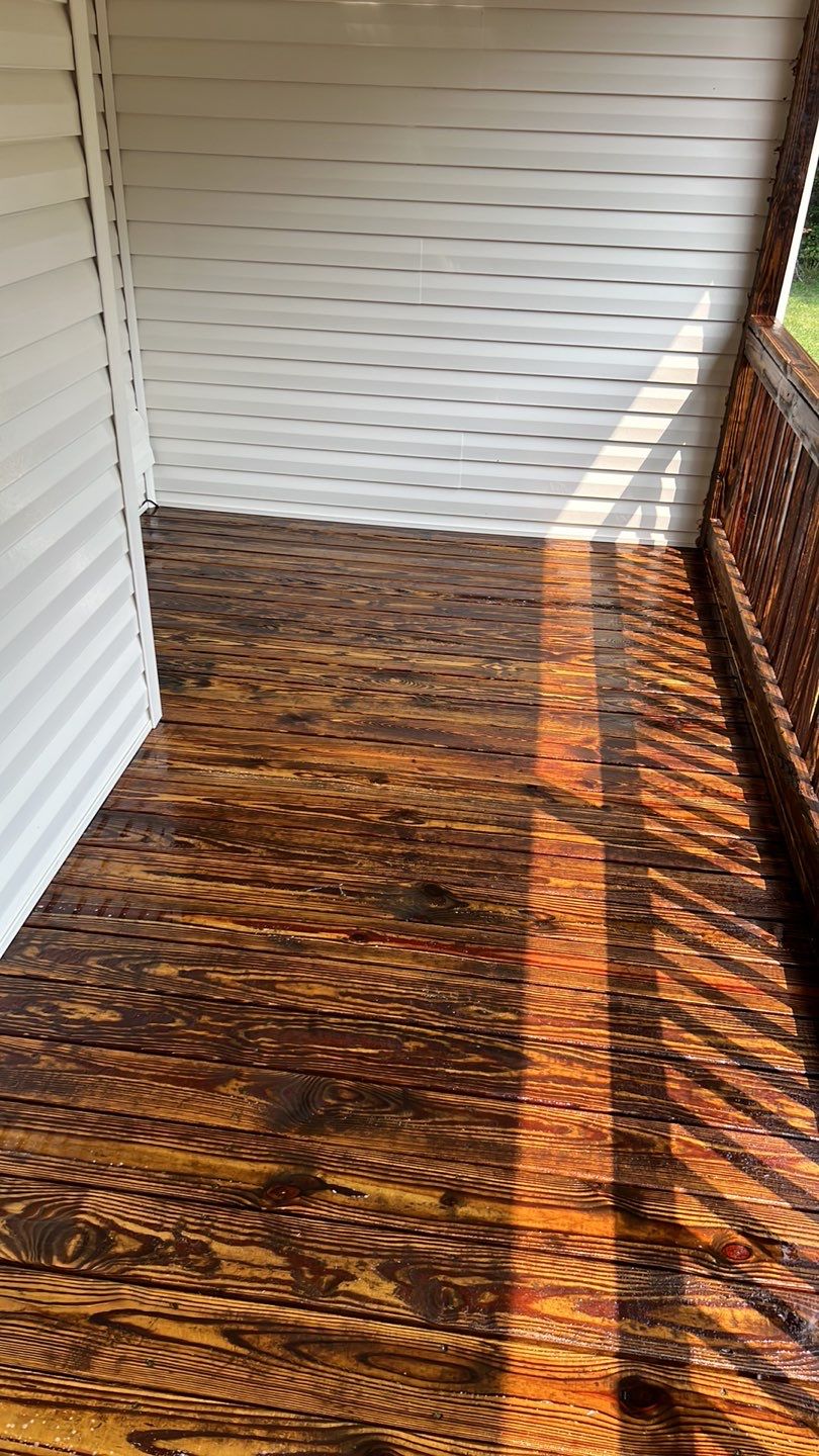 Weathered Deck using Wood Sealant by DuraSeal