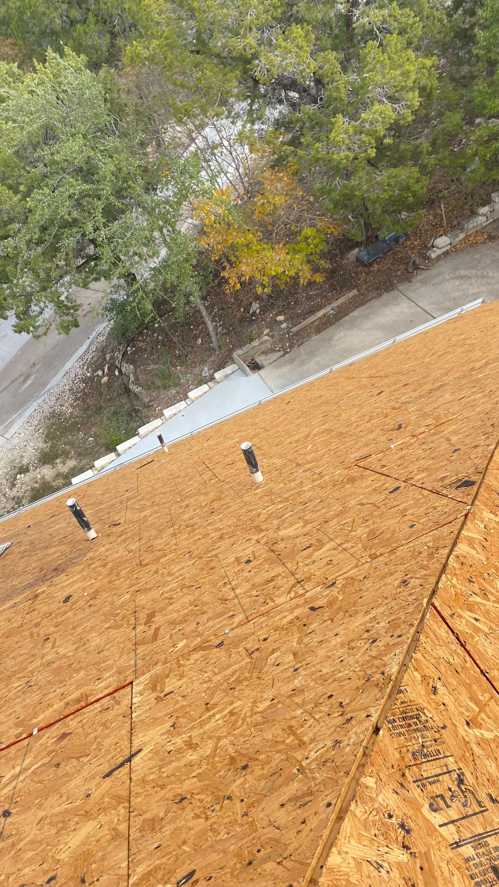 Residential Roof Replacement using Owens Corning 30 year Architectural Shingles by Premier Roofing and Contracting