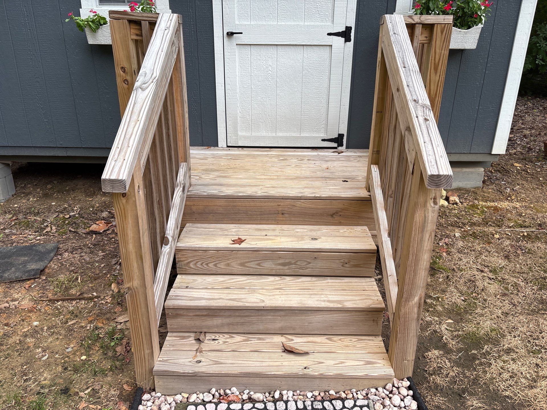 Wood Deck using Wood Sealant by DuraSeal