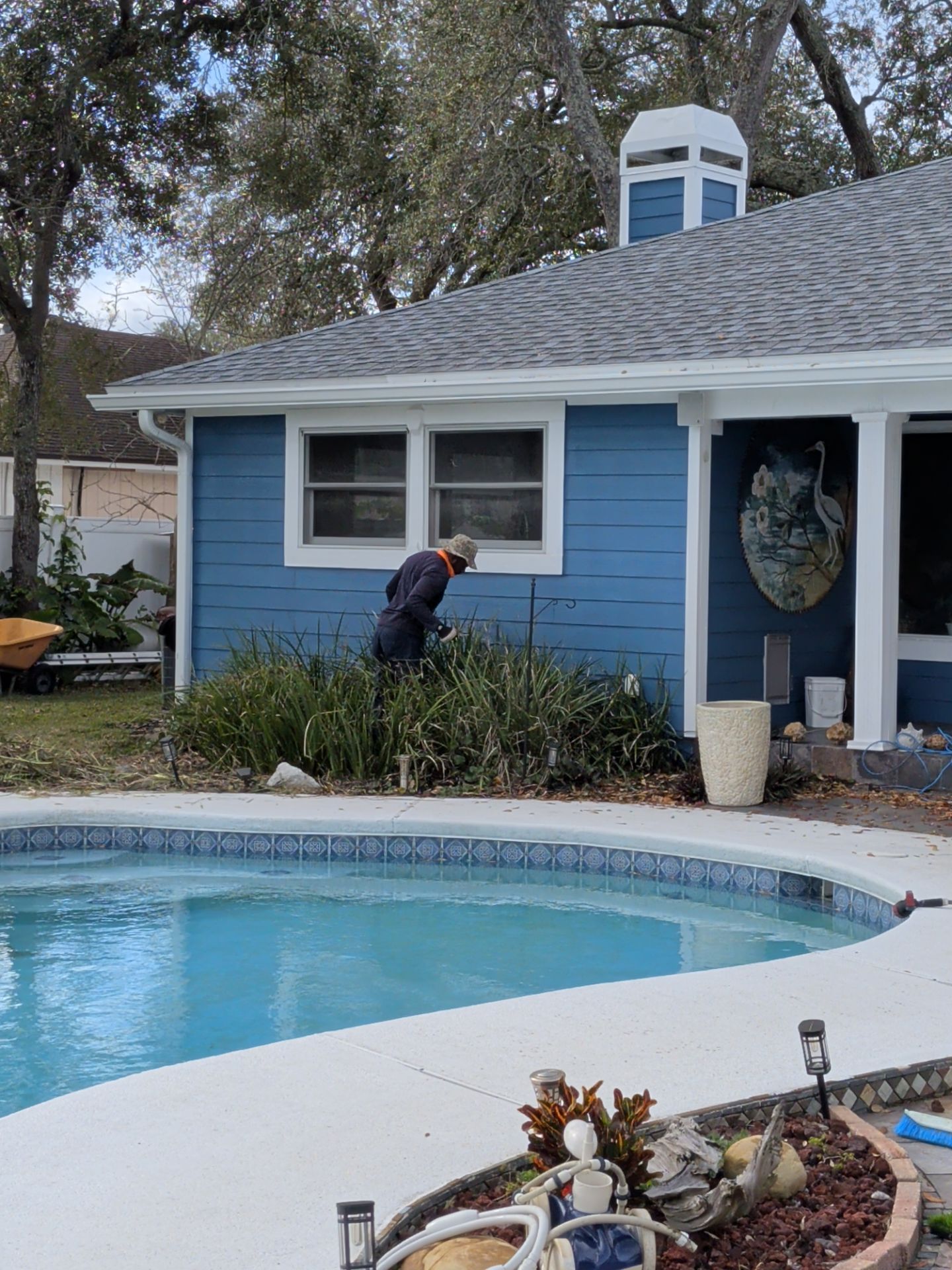 Flower Bed & Property Cleanup San Pablo area — Jacksonville Beaches, FL by Harmoni Home Services