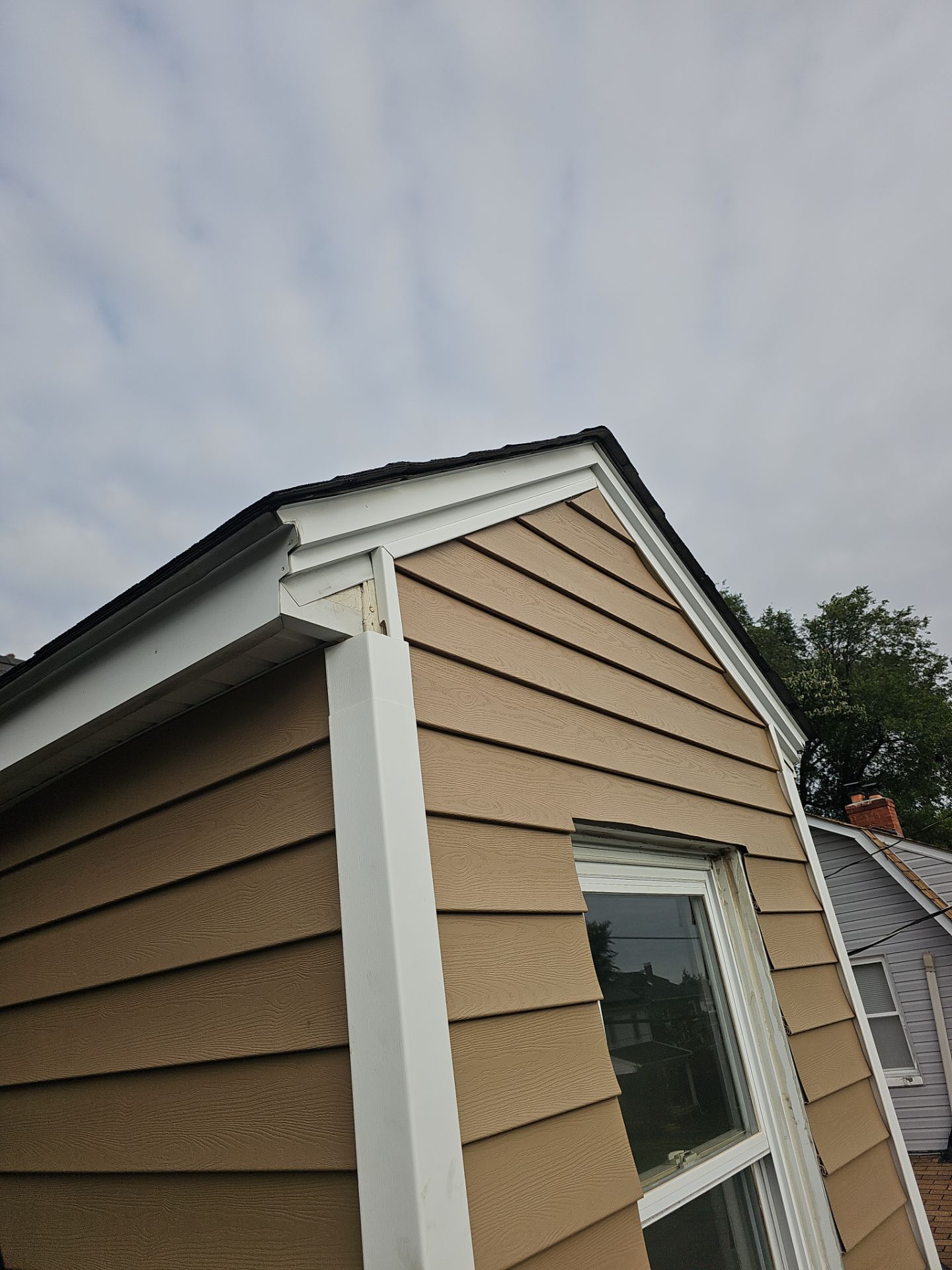 Metal Roof Replacement and Repair by Winchester Roofing