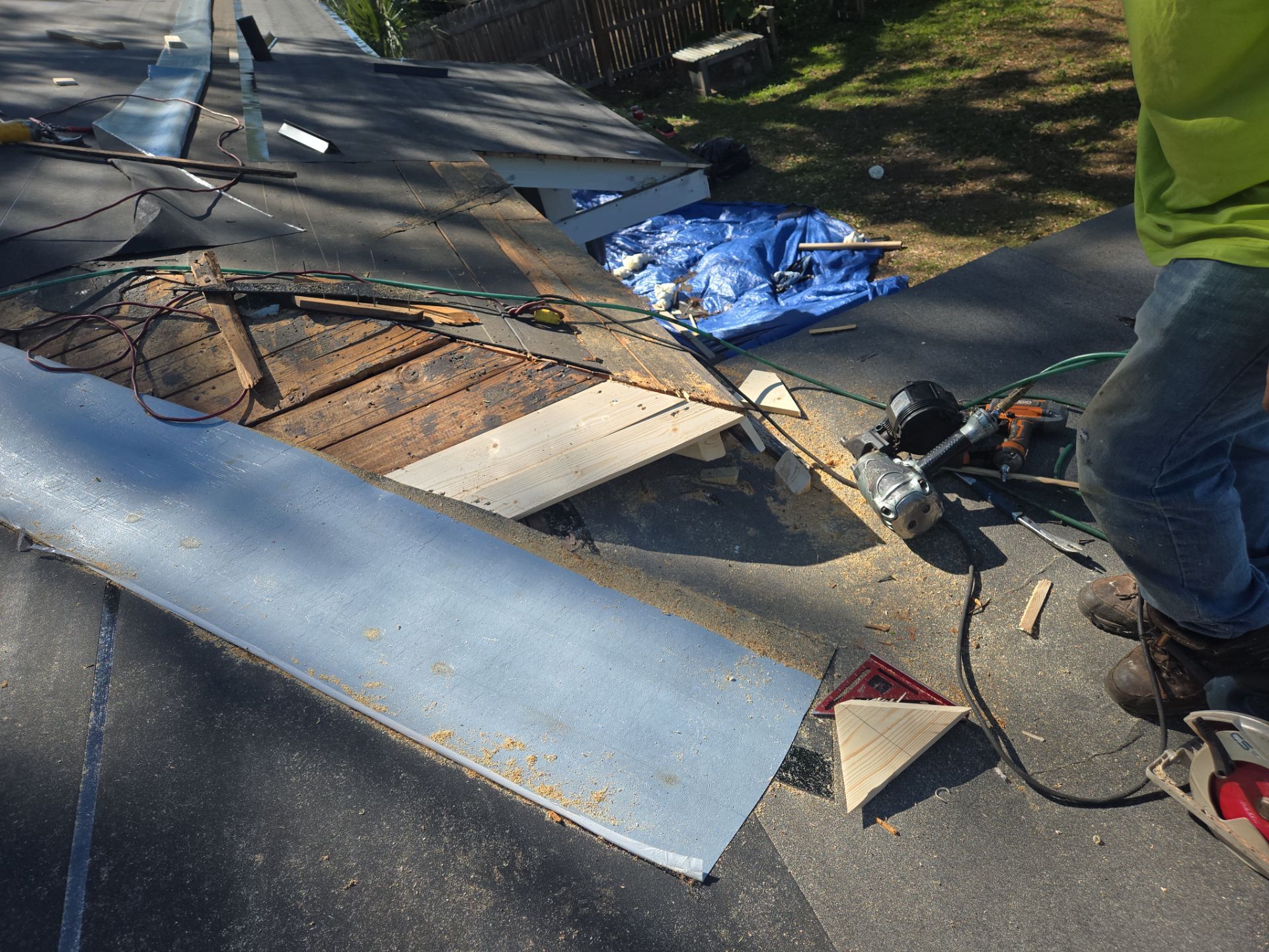 Project in St. Petersburg 33710 by Mitchell Roofing Company LLC 