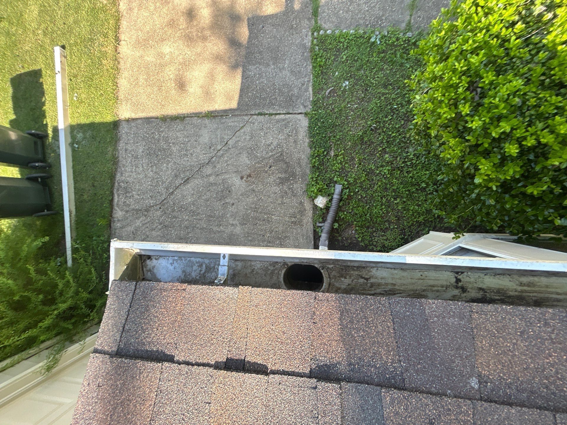 West Springfield: Residential Roof Replacement with CertainTeed Landmark in Heather Blend by RM Banning, Inc.