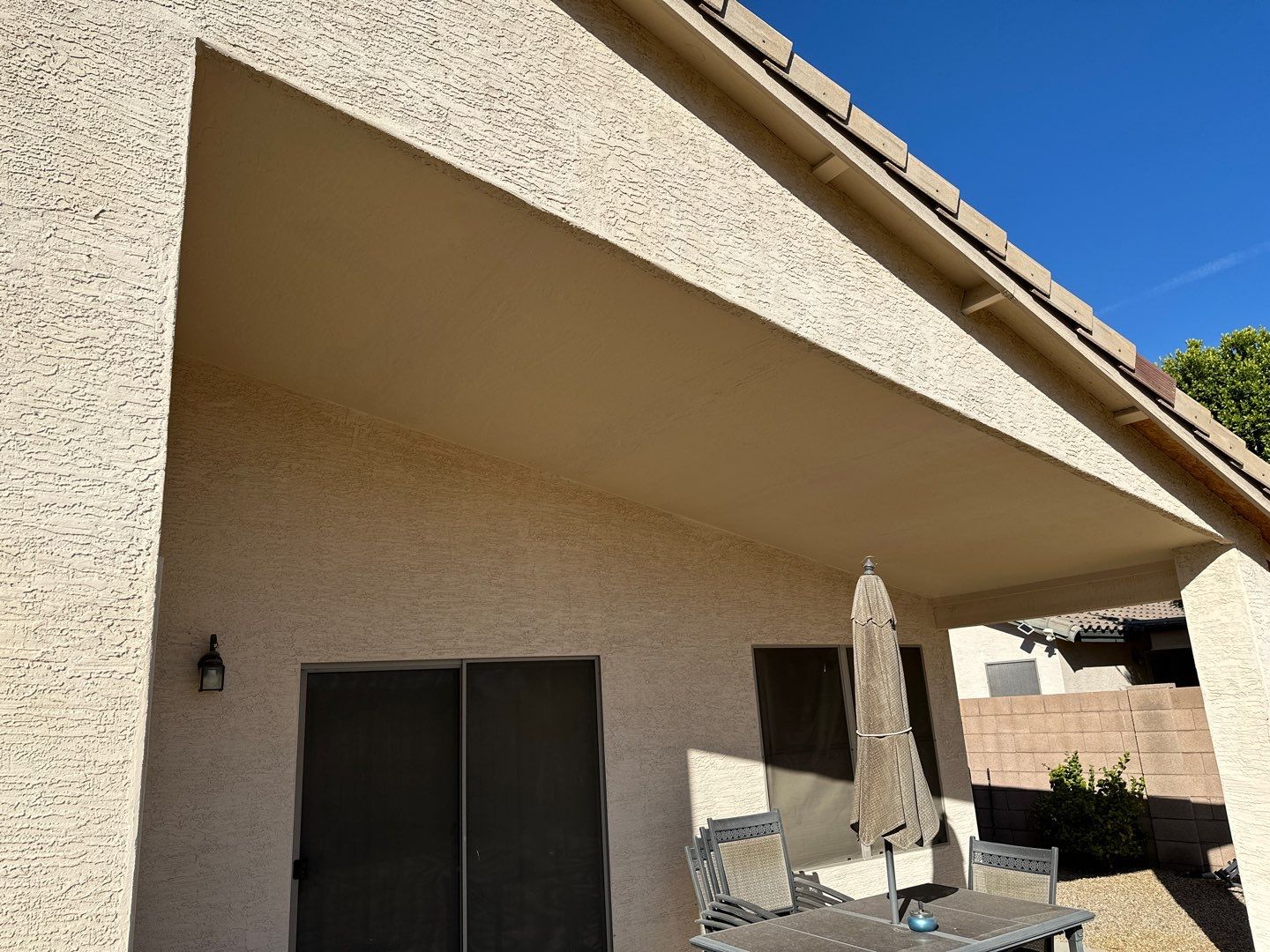 Hamilton - A Gorgeous Home Exterior Makeover in Phoenix, AZ with Dunn Edwards Paints by Double G Painting Contractors, LLC