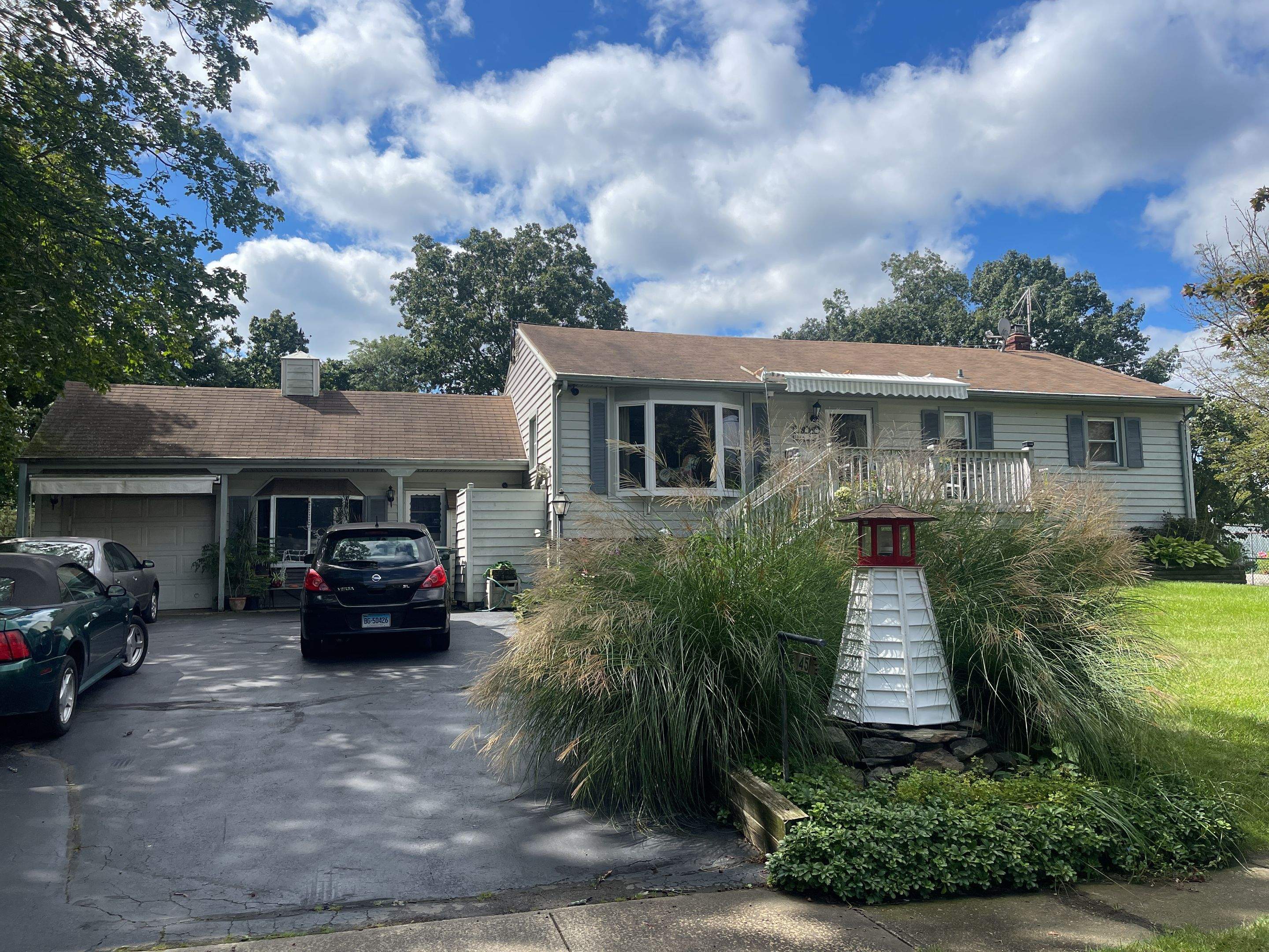 Residential Roofing Installation using Owens Corning TruDefinition Amber by A Plus Exterior