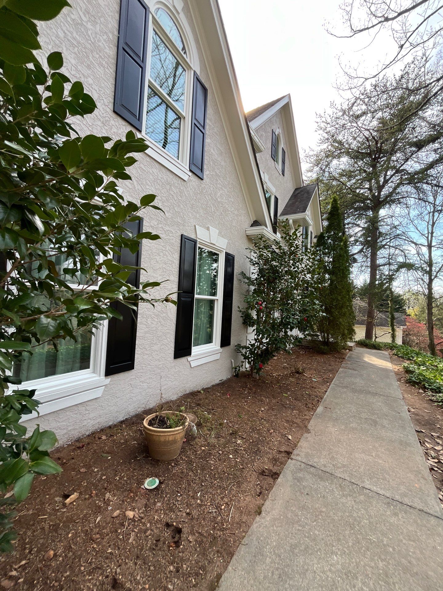 Stucco and Siding Exterior Painting using Sherwin Williams SuperPaint by Nelson Exteriors 