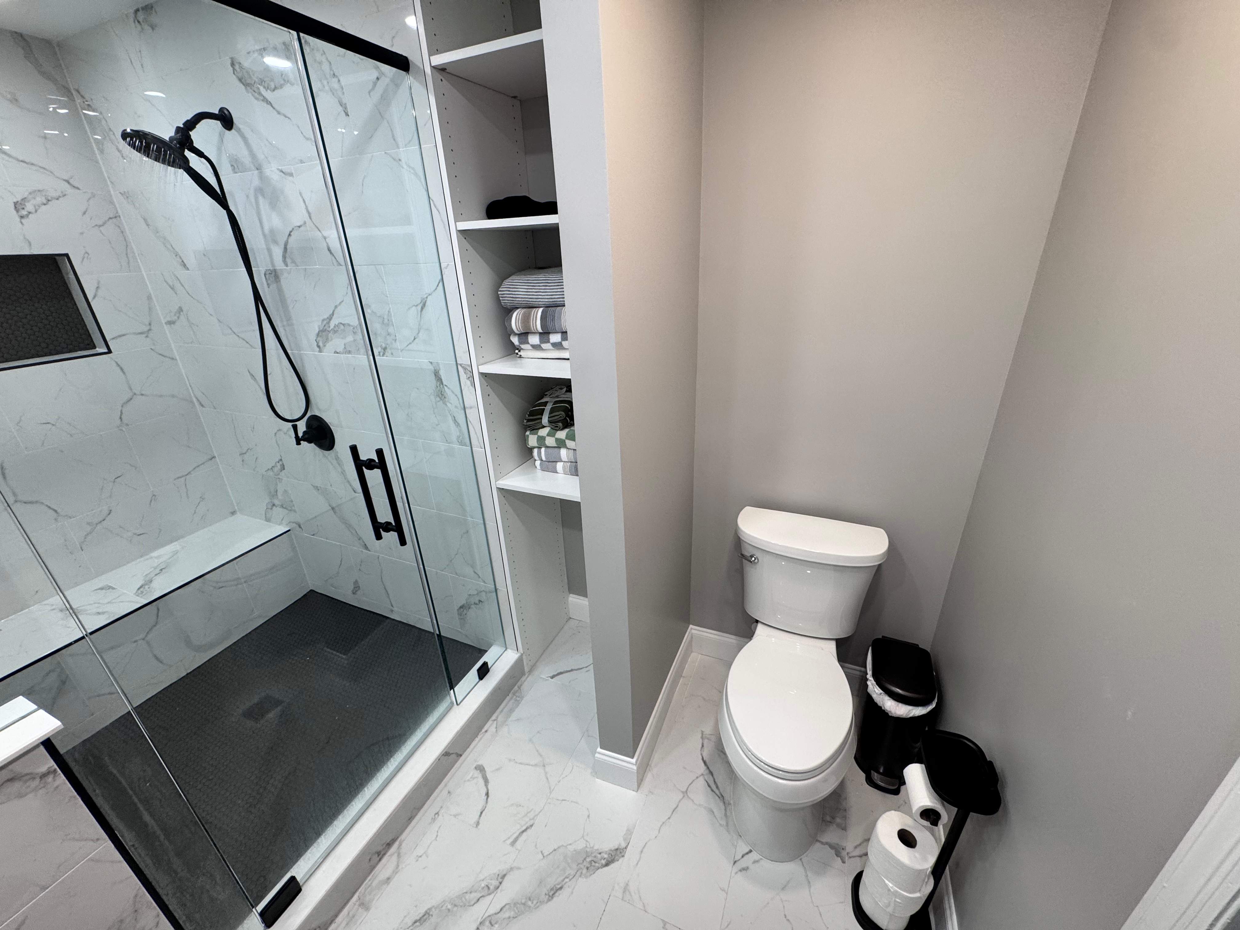 Master bathroom renovation by Prudencio