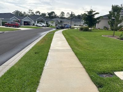Sidewalk & Driveway Cleaning in Parrish FL