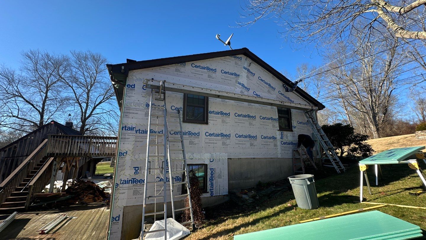 Cedar siding update with Cert. Cedar Impressions D/7 Perfection, Straight Bottom, Natural Blend by DiGiorgi Roofing and Siding Inc