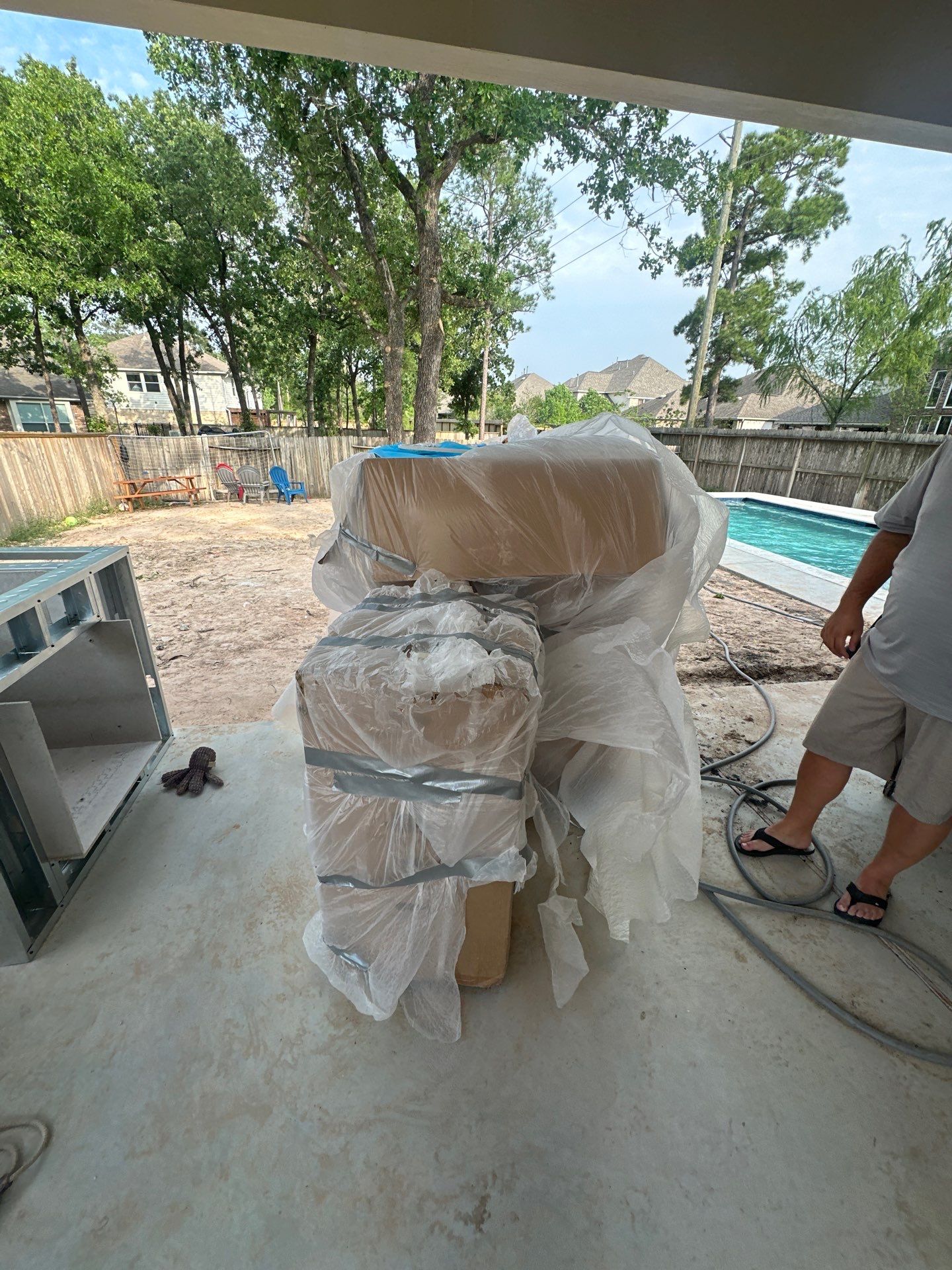 Pool, Patio Cover and Summer Kitchen in Creekside by SophAlx LLC