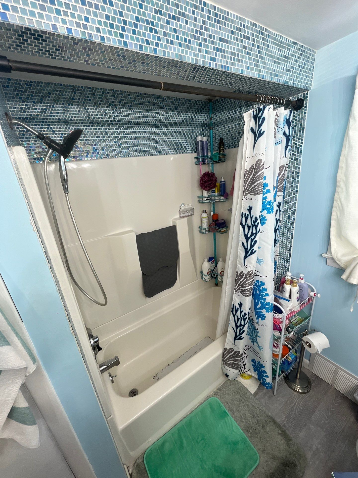 Tub replacement in Agawam, MA by Yankee Home Improvement