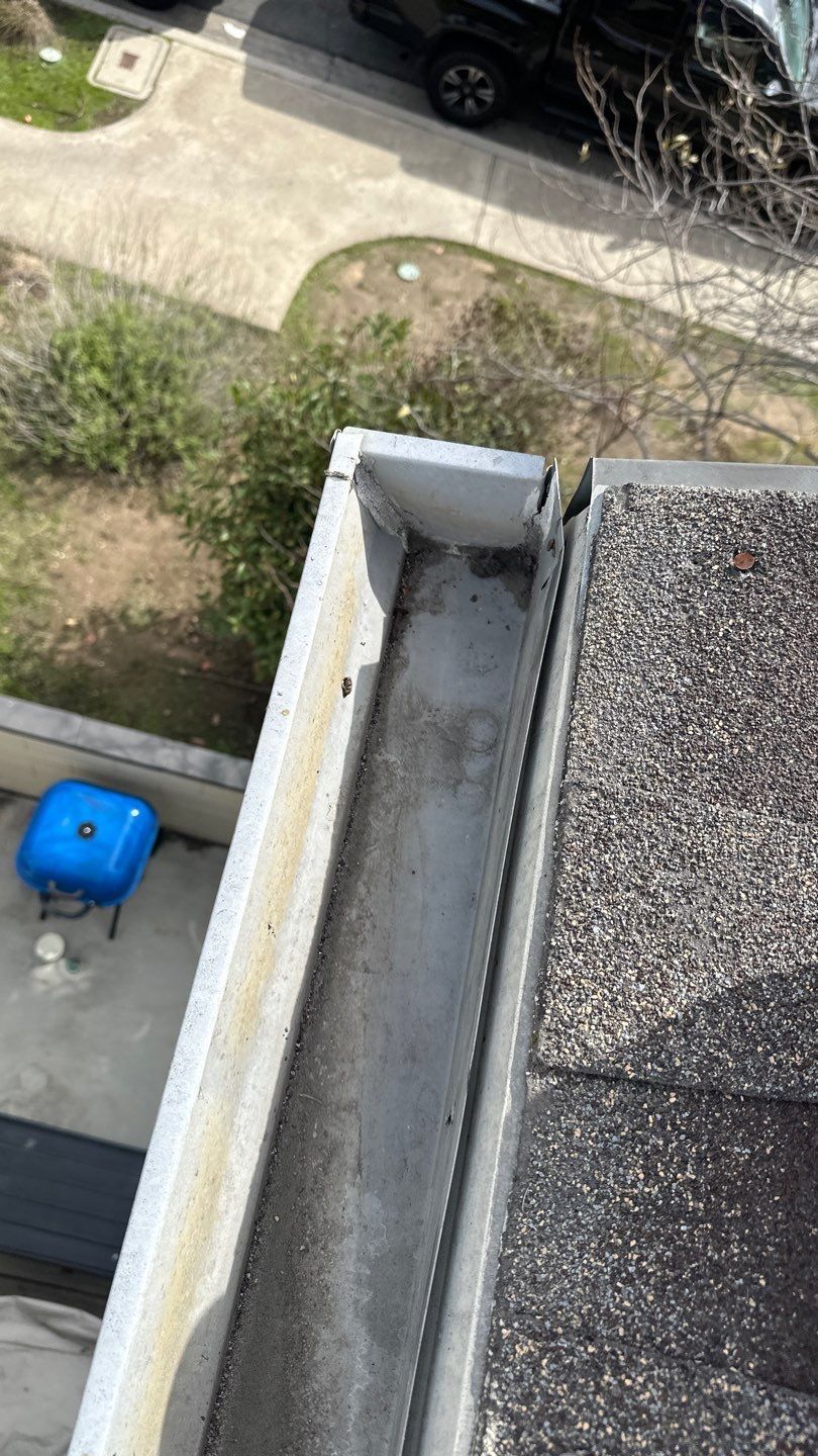 Lake Forest Gutter Cleaning by Property Cleaning Experts