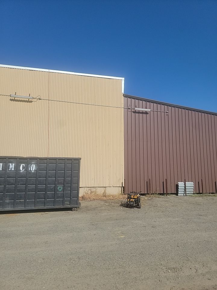 TPO single-ply roofing system using GAF by Straight Edge Roofing Inc