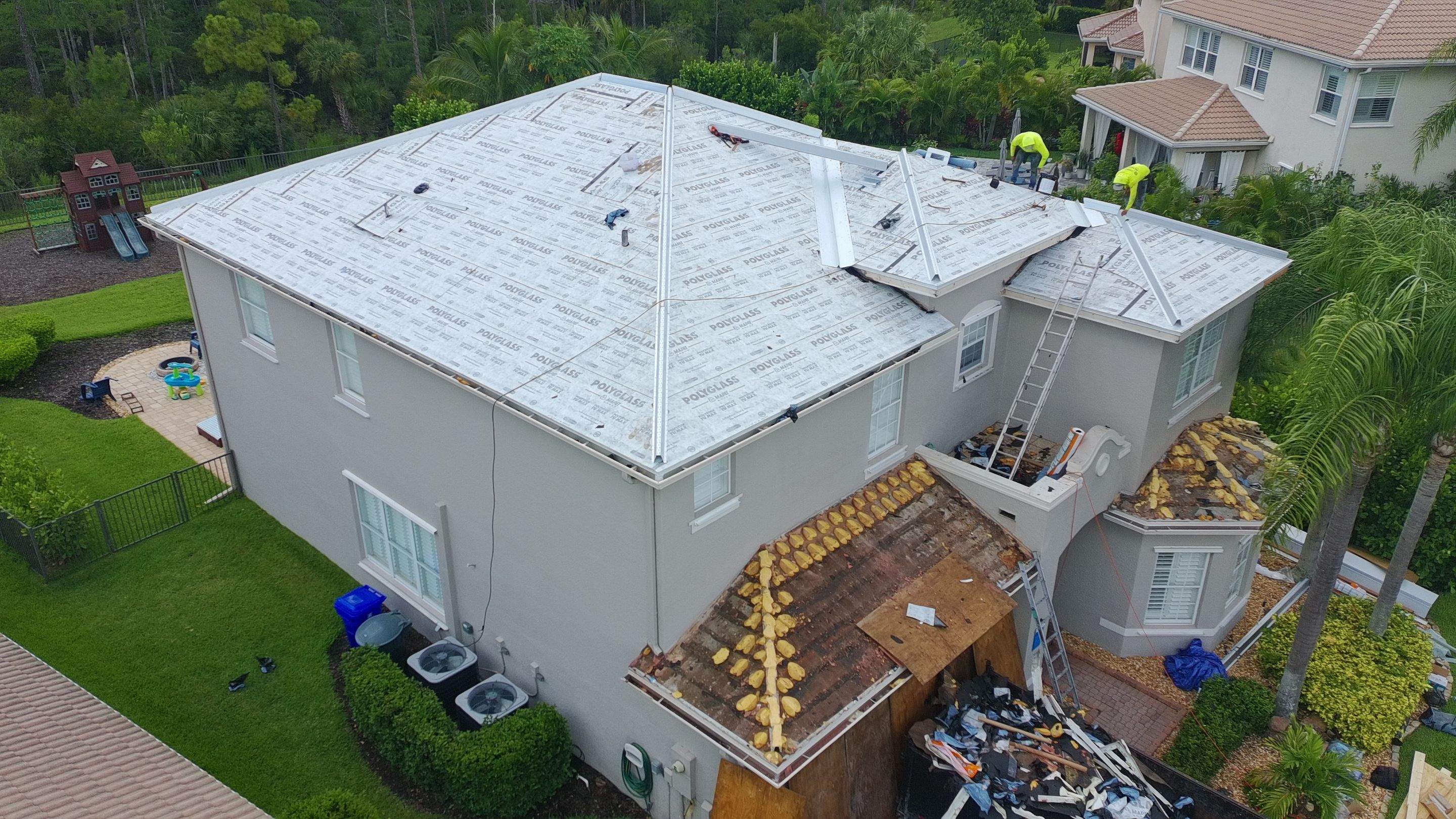 Concrete Tile Replacement in Botanica Lakes by International Roofing