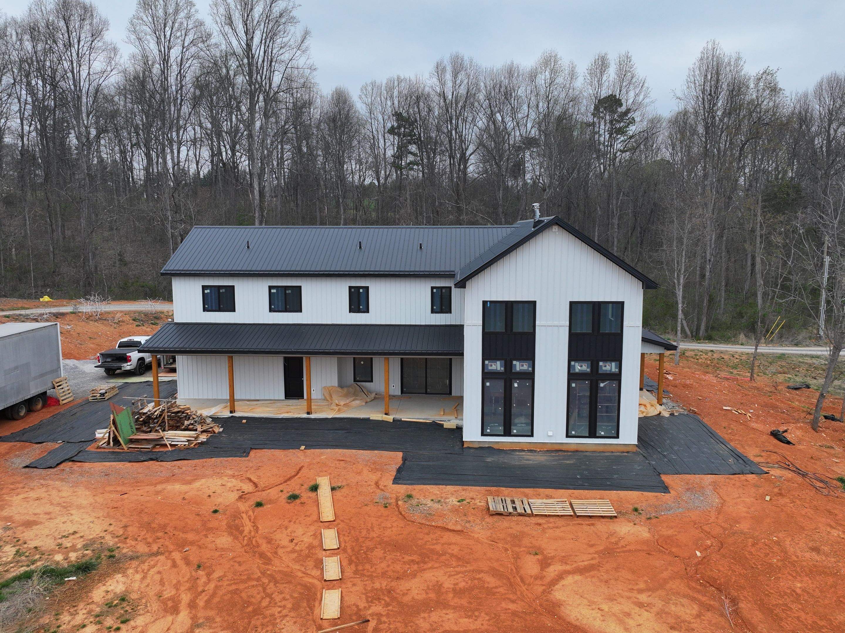 Titus Jr Residence by Omnia Roofing