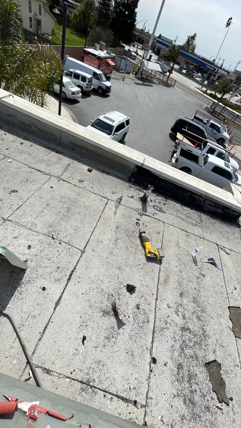 TPO single-ply roofing system using GAF Everguard 60 mil by Straight Edge Roofing Inc