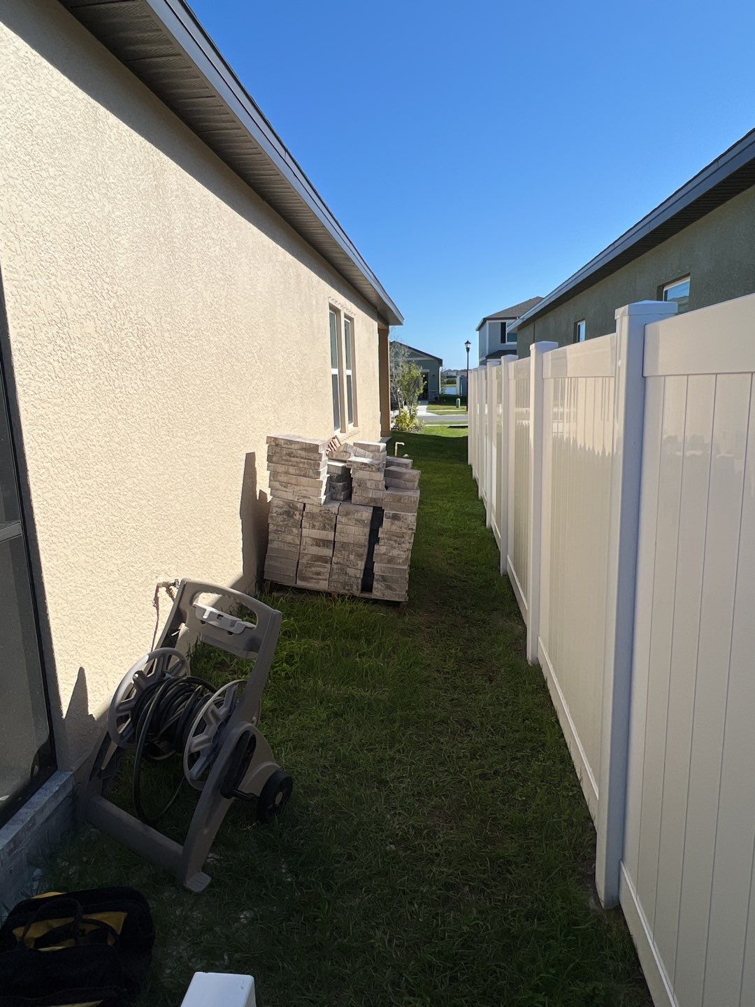 Ruskin, FL 6 ft Tall White Vinyl Privacy by Asap fence and gates, LLC