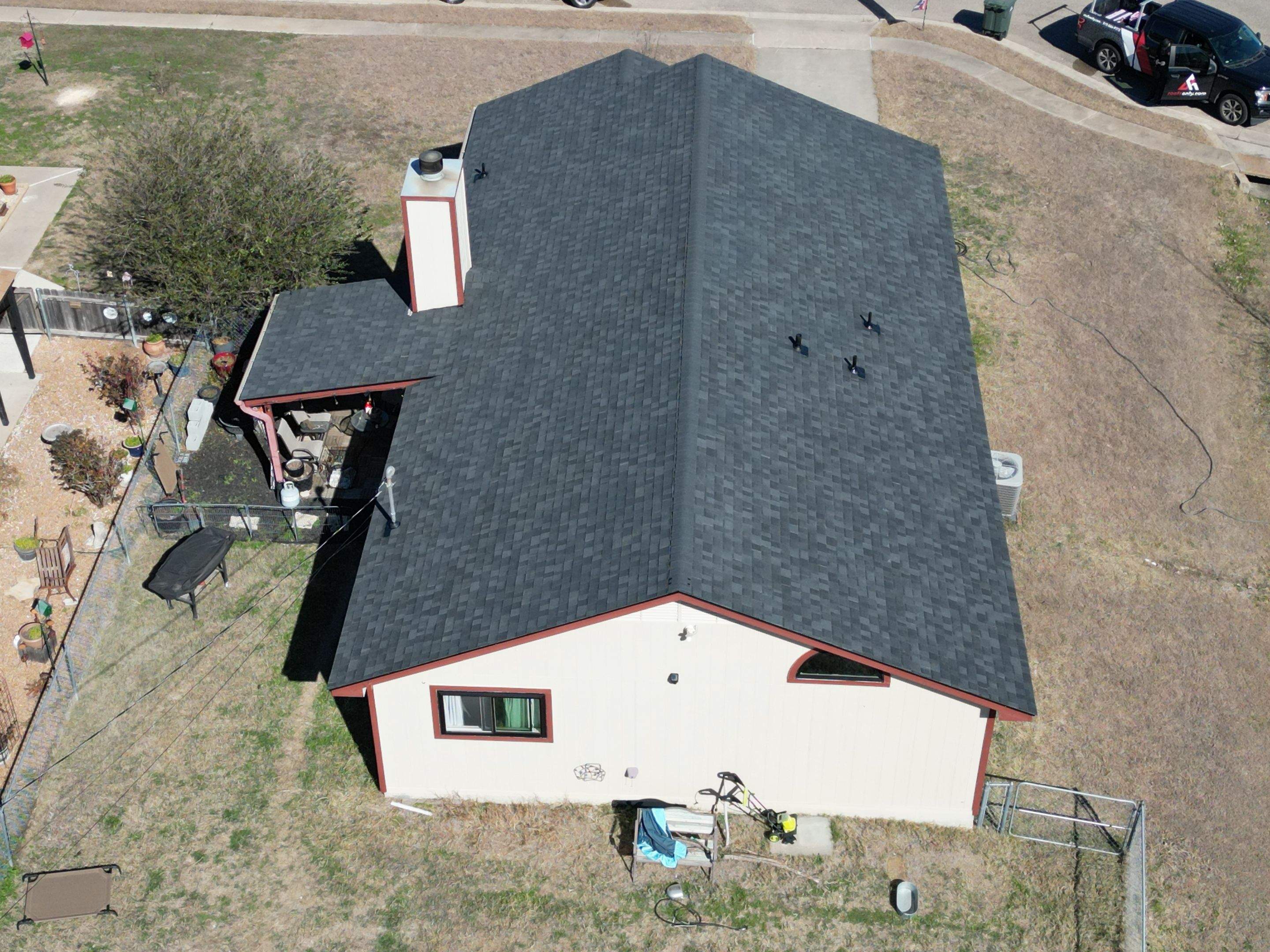 Onyx Black - Owens Corning TruDefinition Duration  by RoofsOnly.com