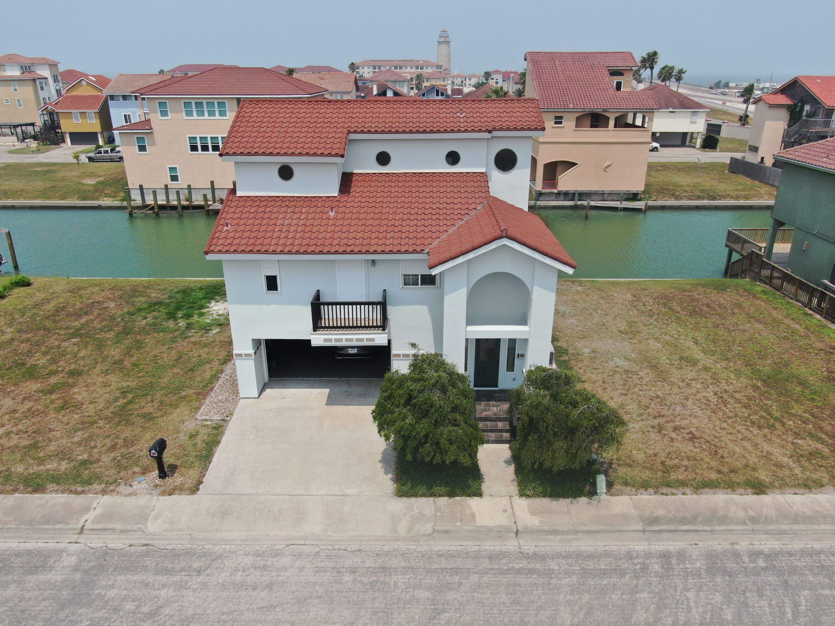 Waterfront Stucco Remastered by Bayfront Roofing and Construction